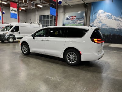 2026 Chrysler Pacifica PACIFICA SELECT AWD