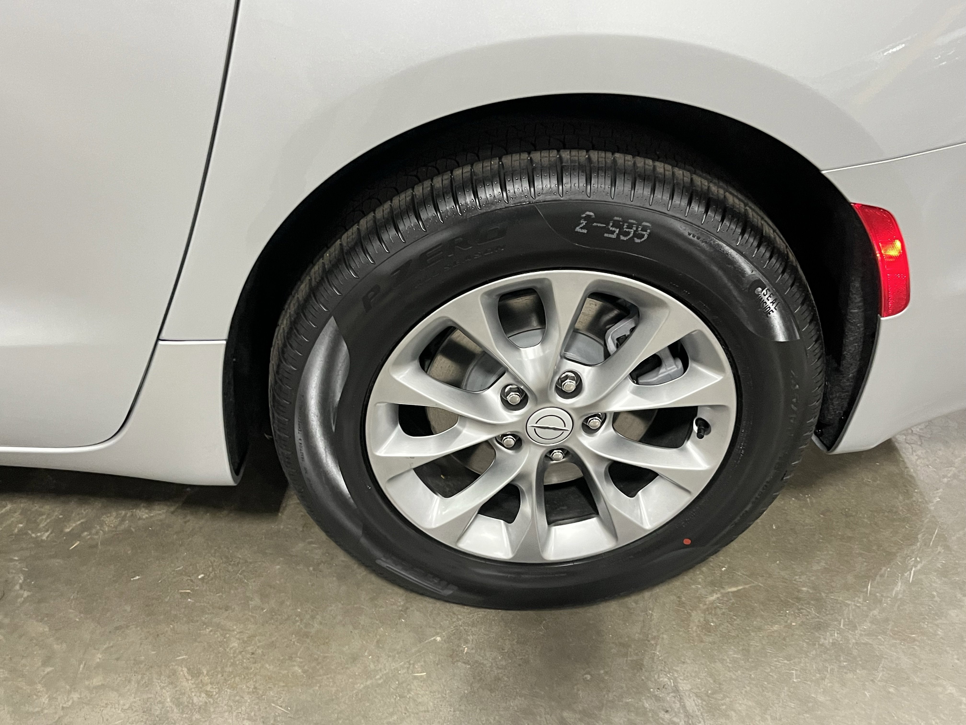 2026 Chrysler Pacifica PACIFICA SELECT AWD