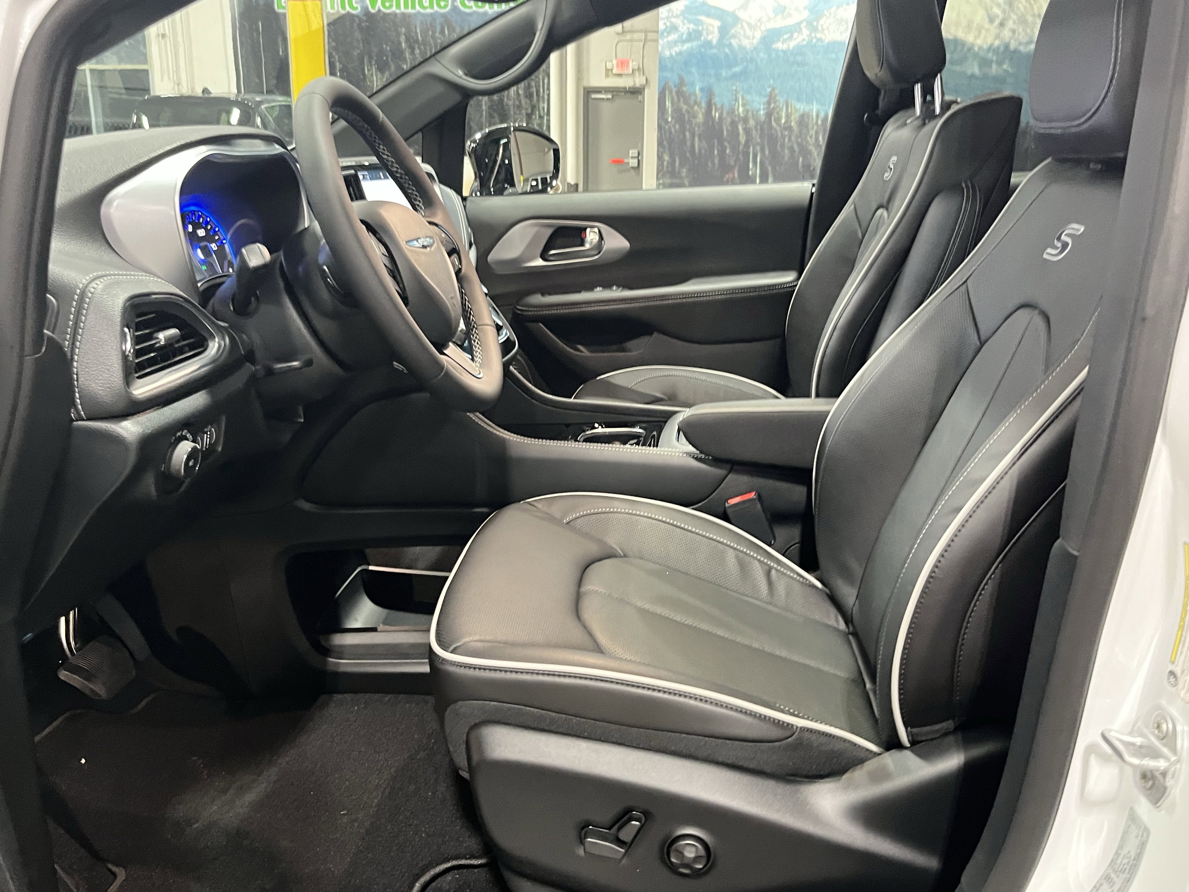 2026 Chrysler Pacifica PACIFICA LIMITED AWD