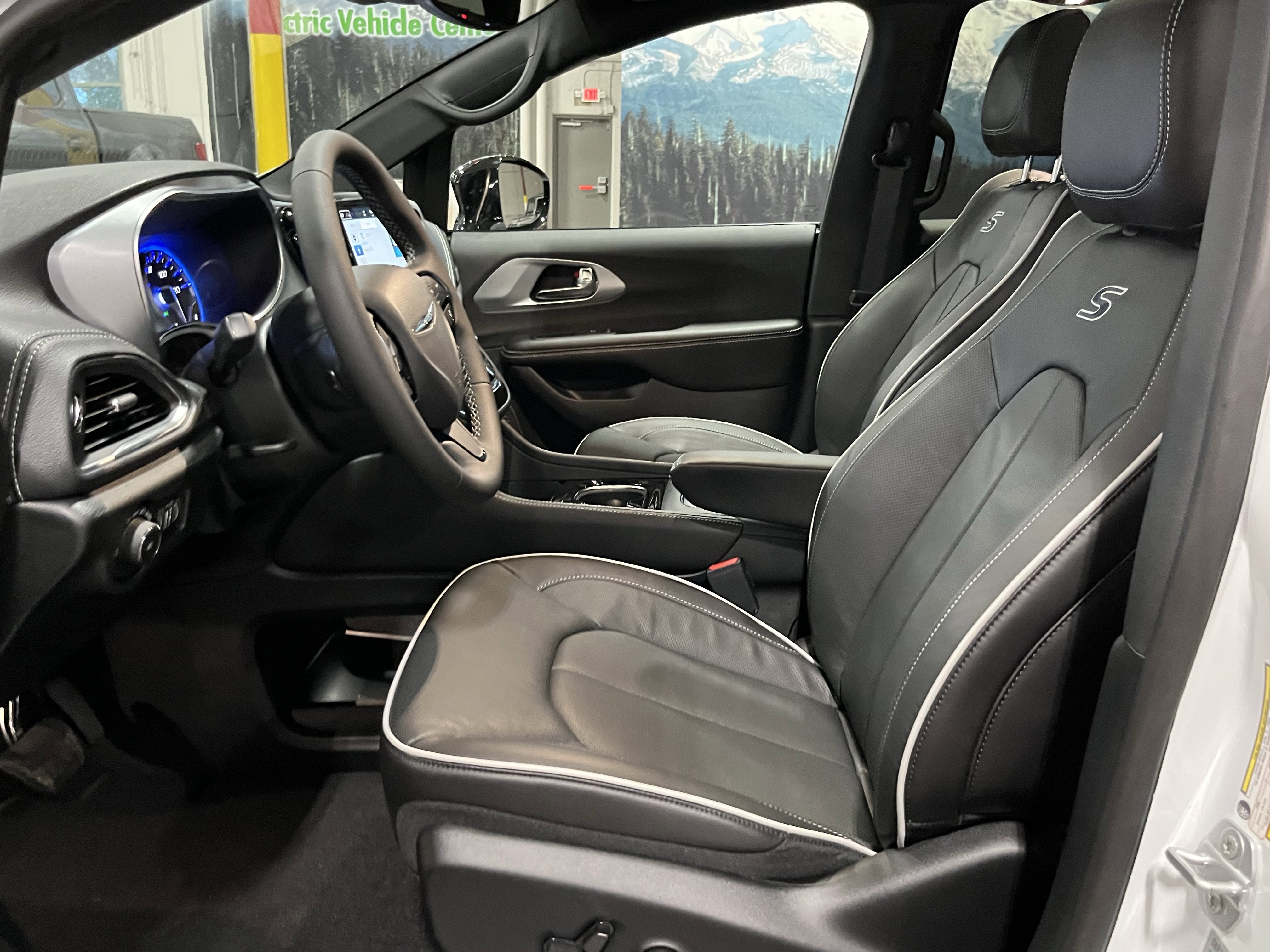 2026 Chrysler Pacifica PACIFICA LIMITED AWD