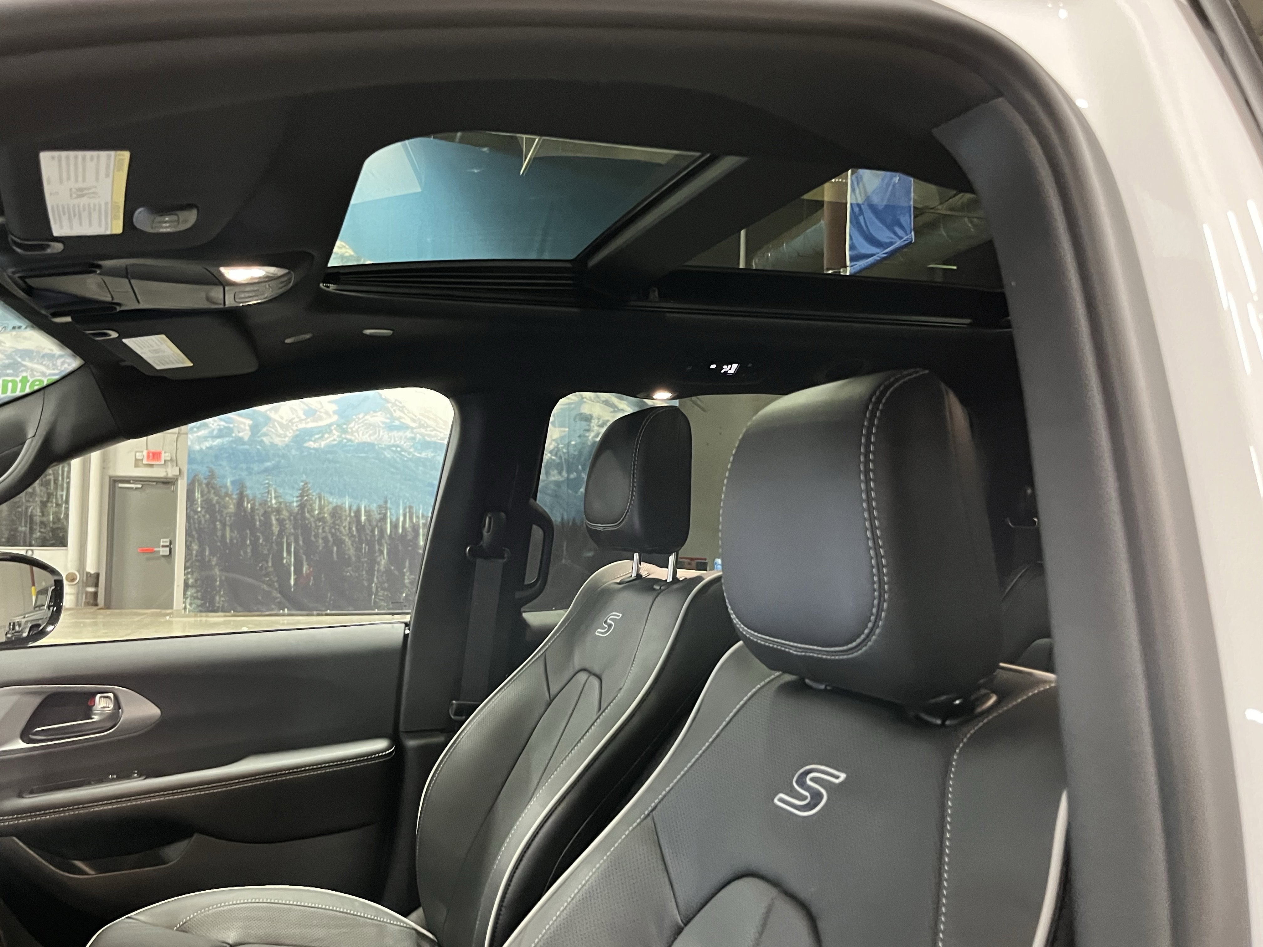 2026 Chrysler Pacifica PACIFICA LIMITED AWD