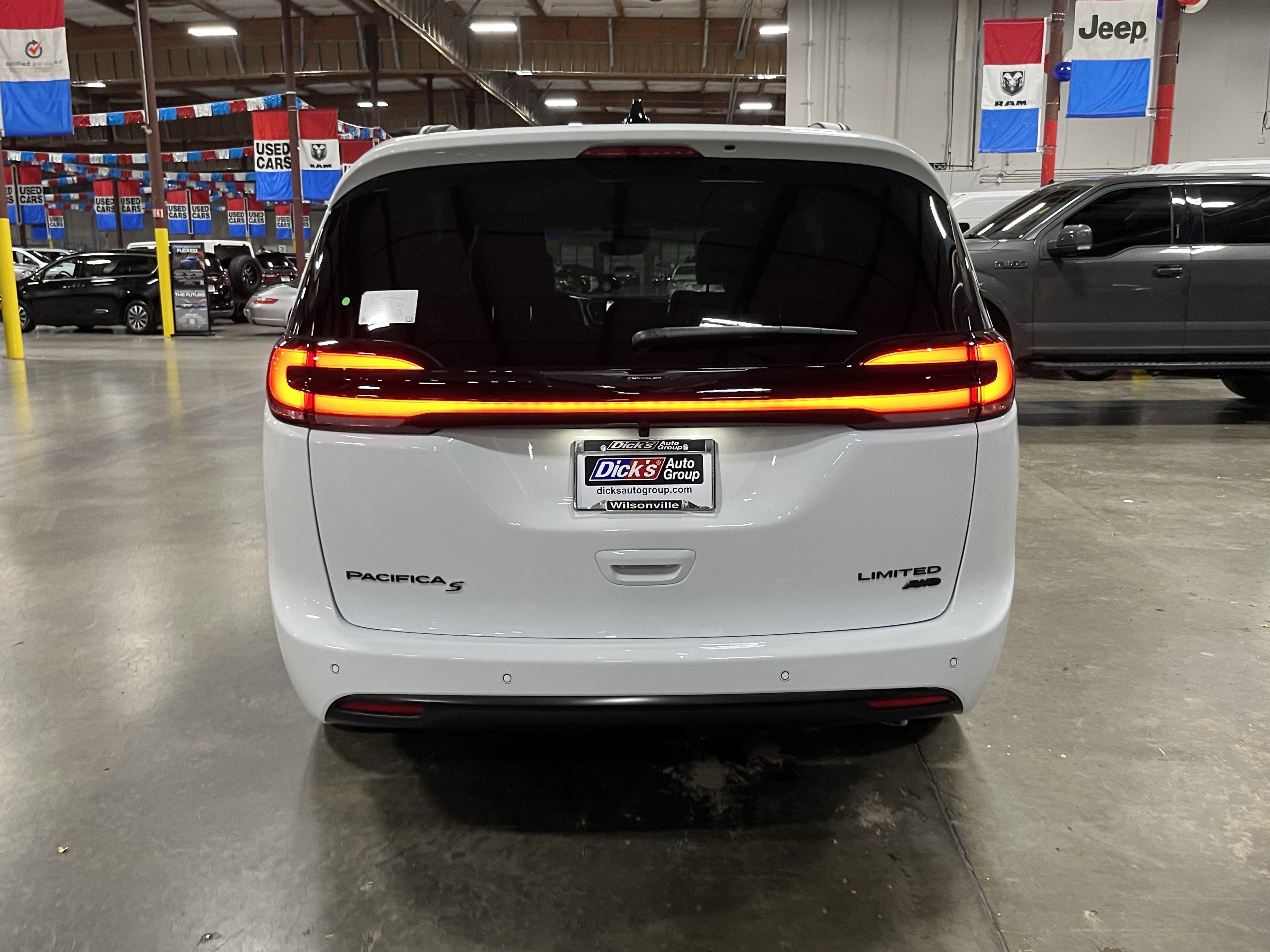 2026 Chrysler Pacifica PACIFICA LIMITED AWD