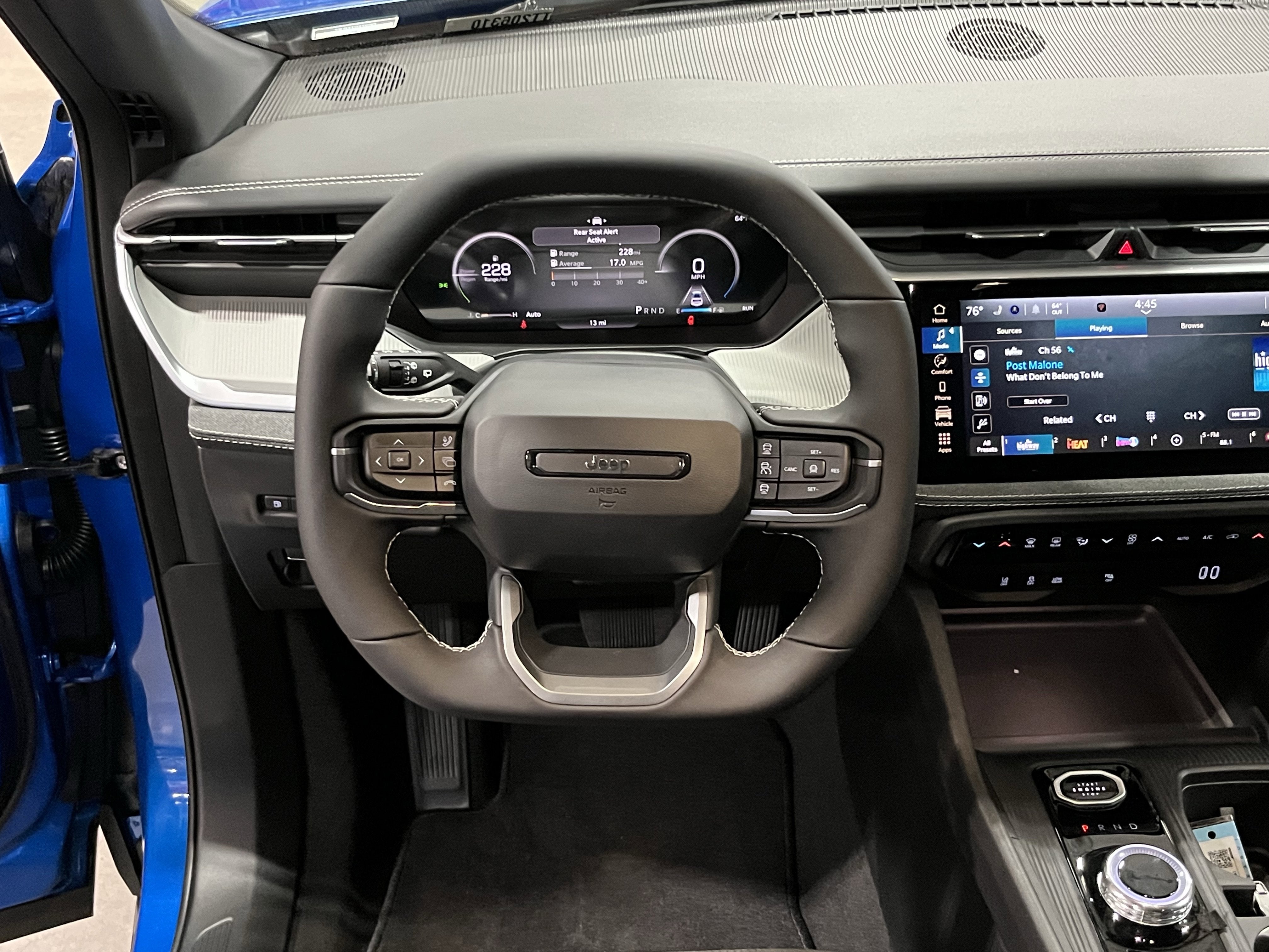 2026 Jeep Cherokee CHEROKEE LAREDO 4X4