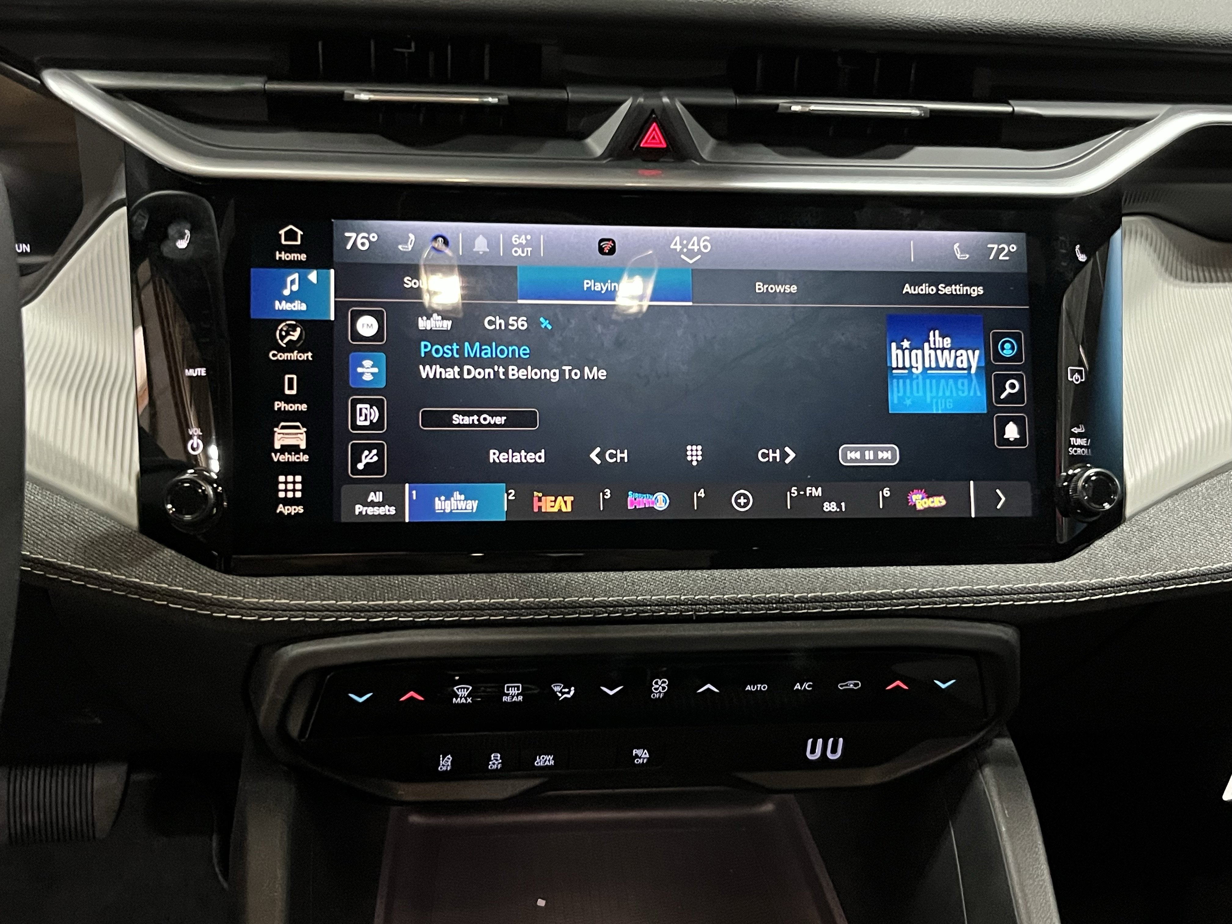 2026 Jeep Cherokee CHEROKEE LAREDO 4X4