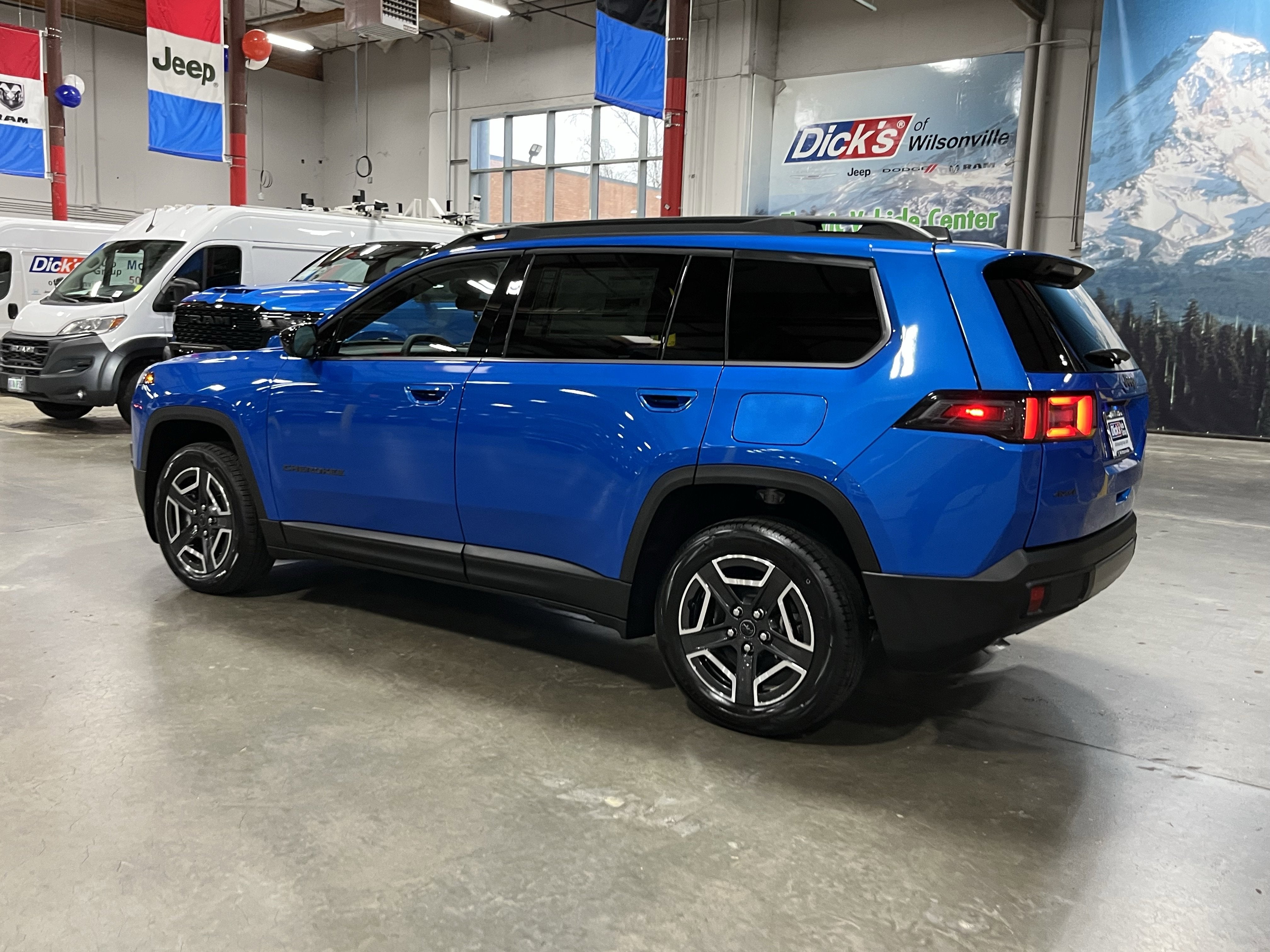 2026 Jeep Cherokee CHEROKEE LAREDO 4X4