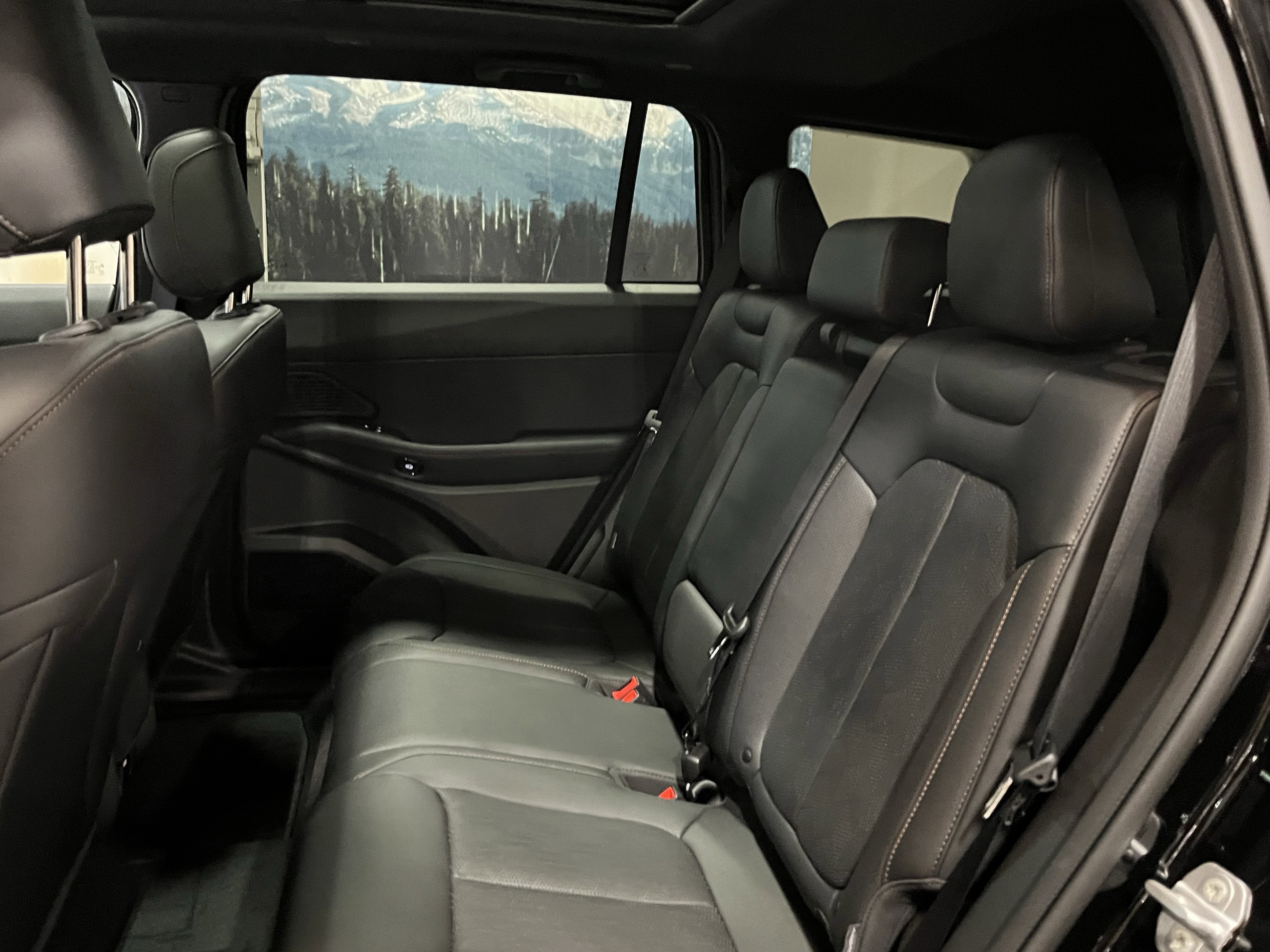 2026 Jeep Cherokee CHEROKEE OVERLAND 4X4