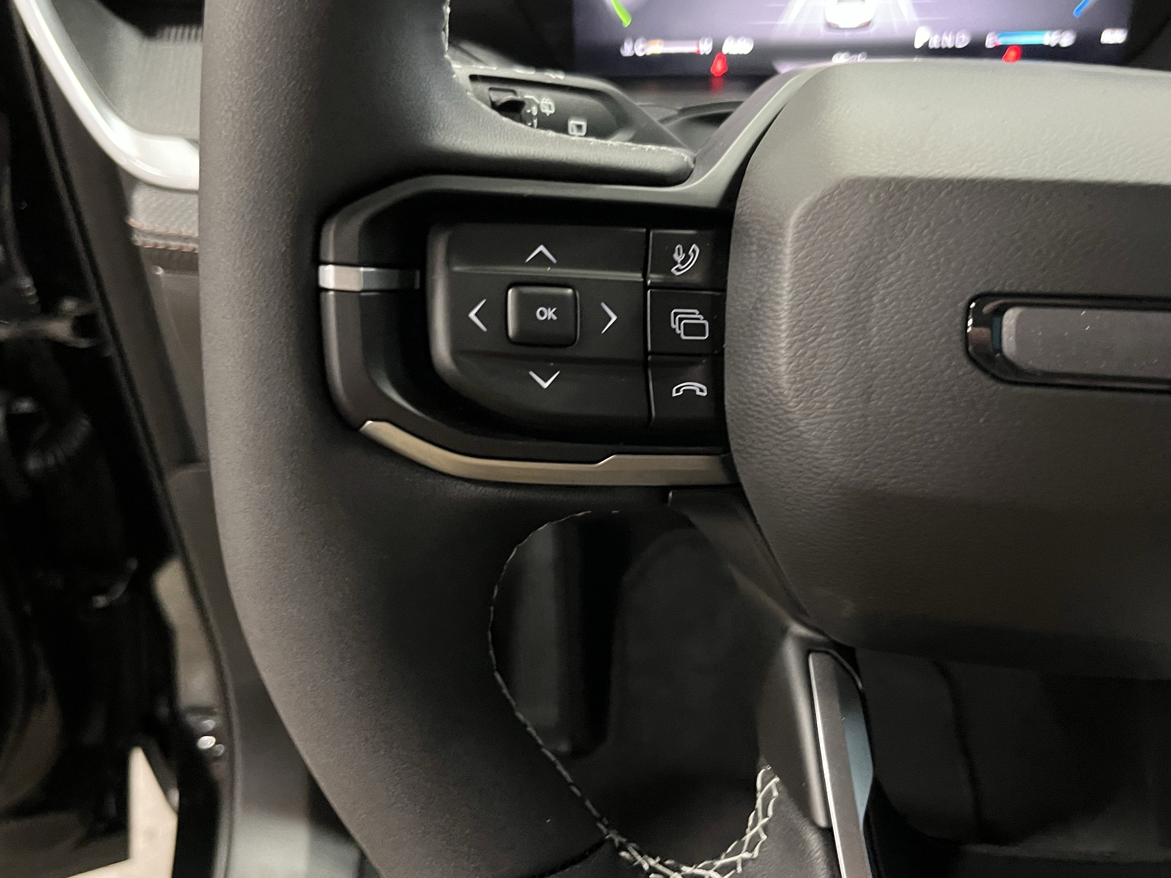 2026 Jeep Cherokee CHEROKEE OVERLAND 4X4