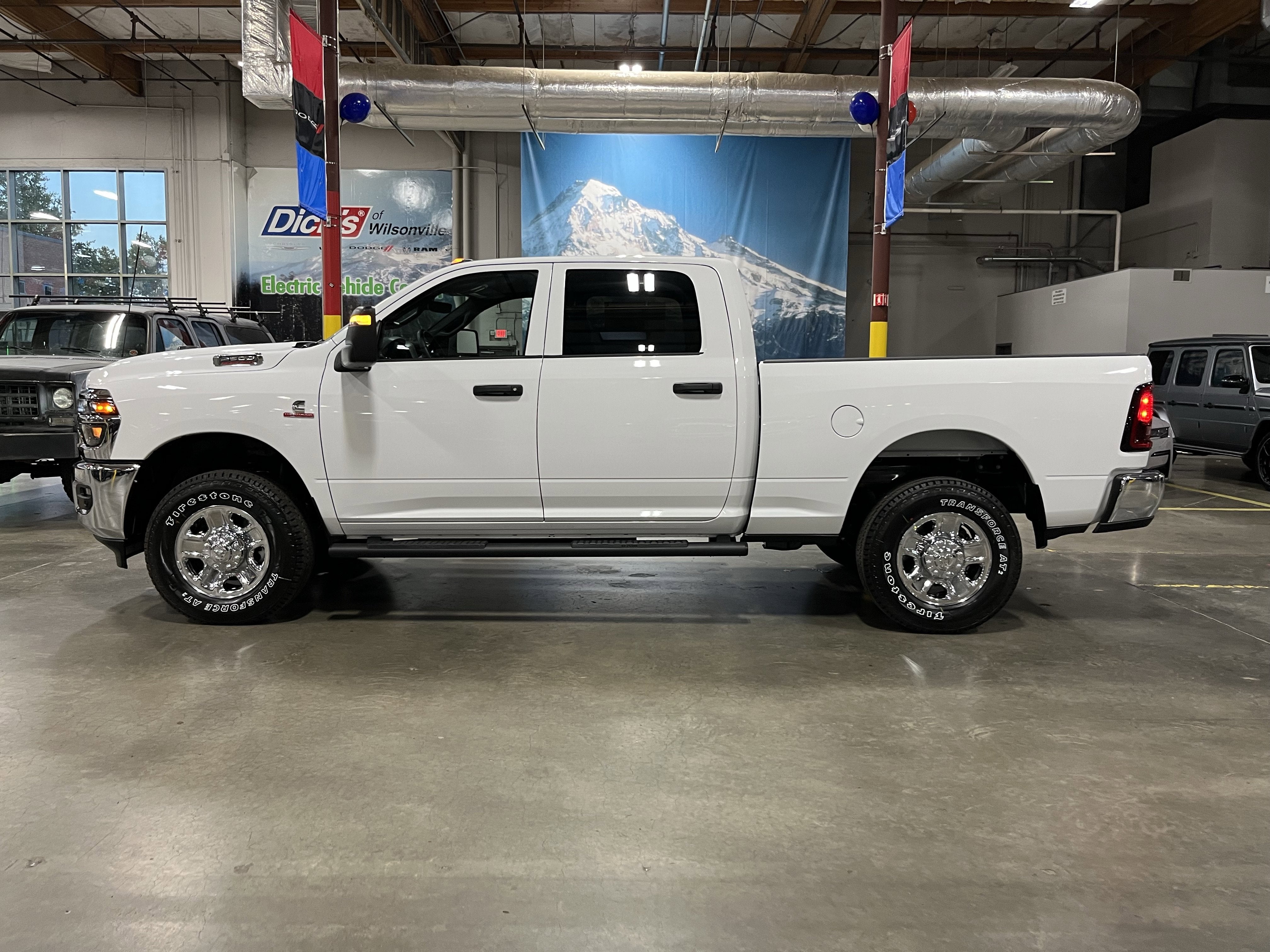 2026 RAM Ram 2500 RAM 2500 TRADESMAN CREW CAB 4X4 6'4' BOX