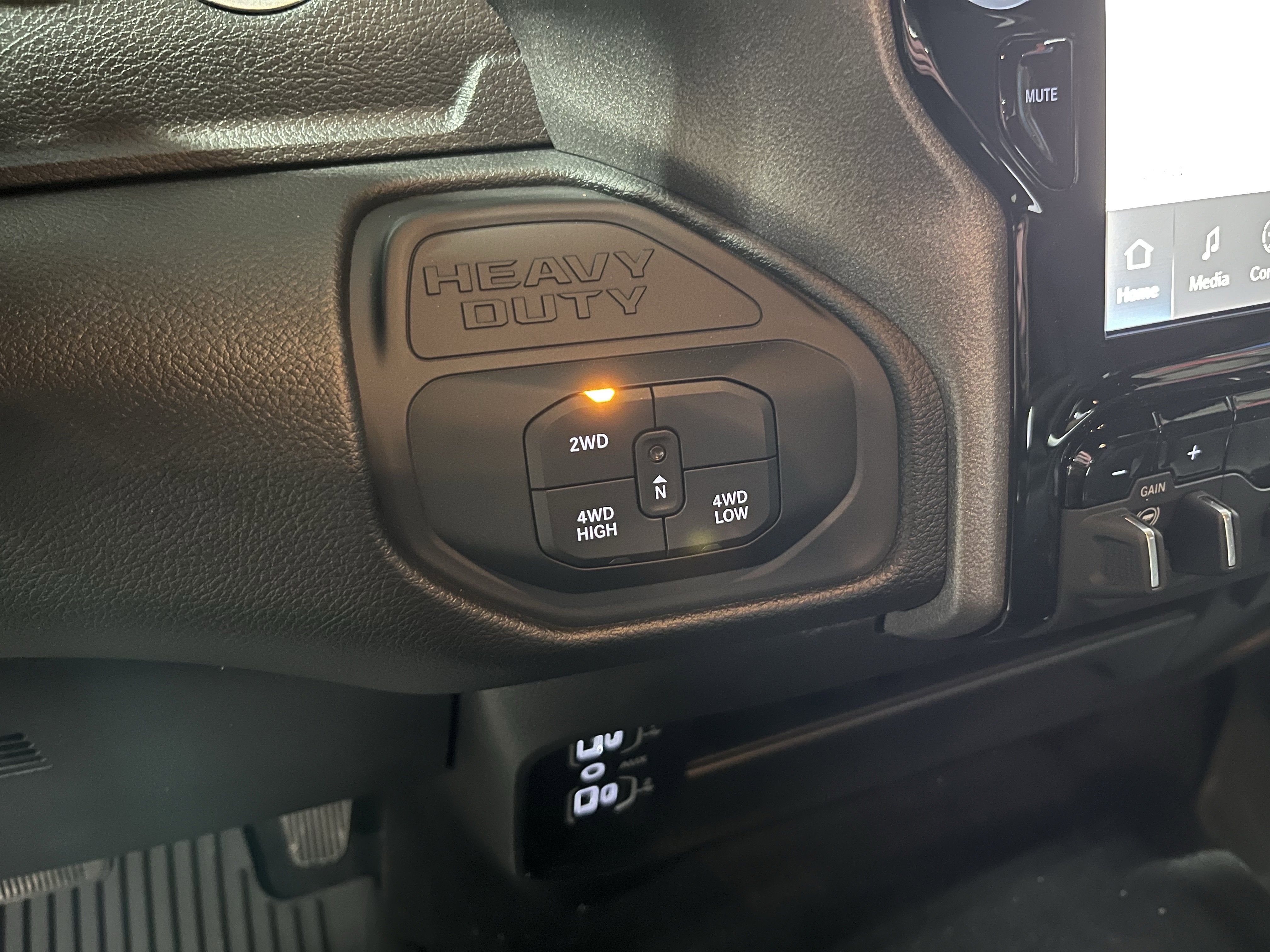 2026 RAM Ram 2500 RAM 2500 TRADESMAN CREW CAB 4X4 6'4' BOX