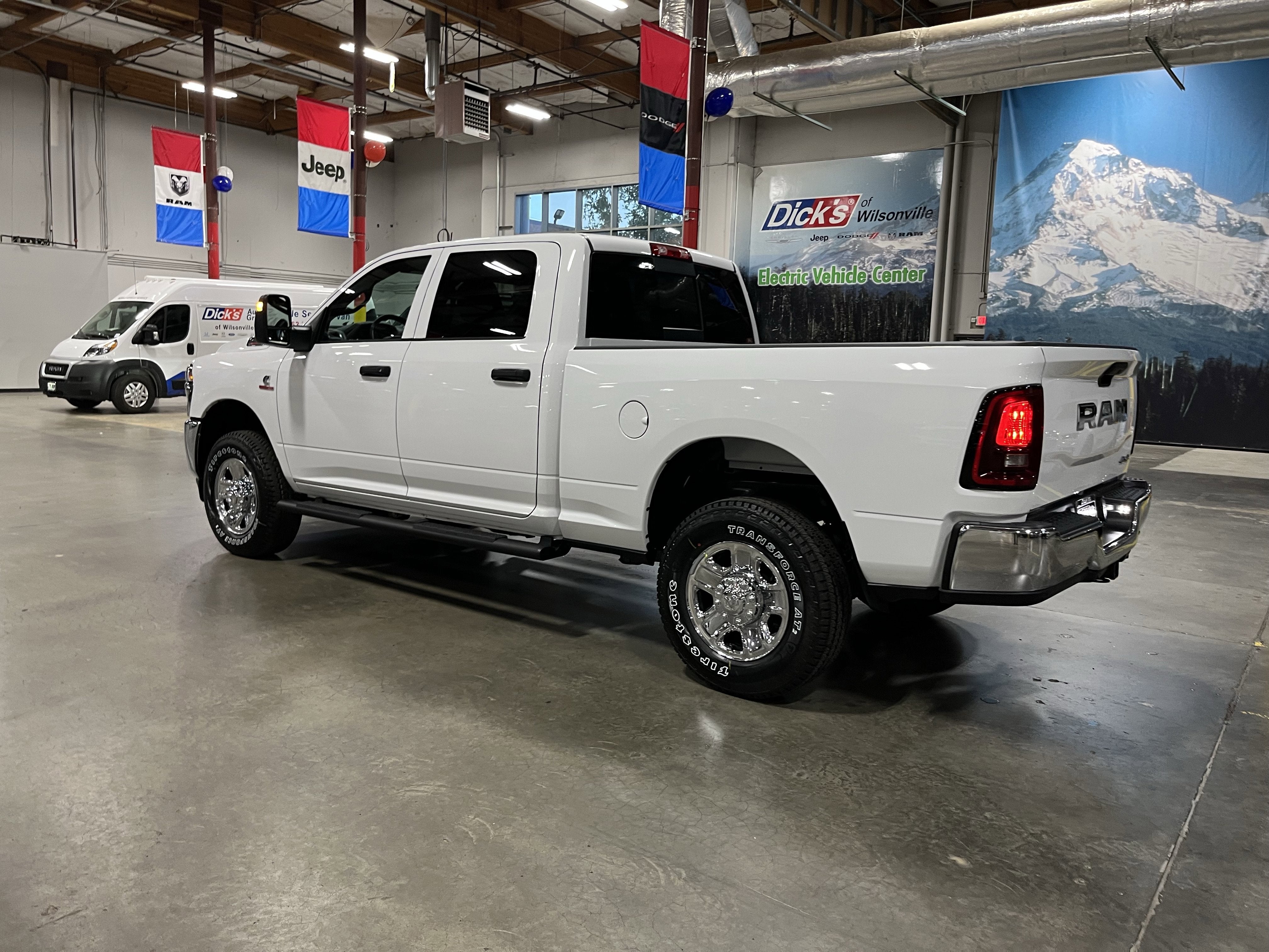 2026 RAM Ram 2500 RAM 2500 TRADESMAN CREW CAB 4X4 6'4' BOX