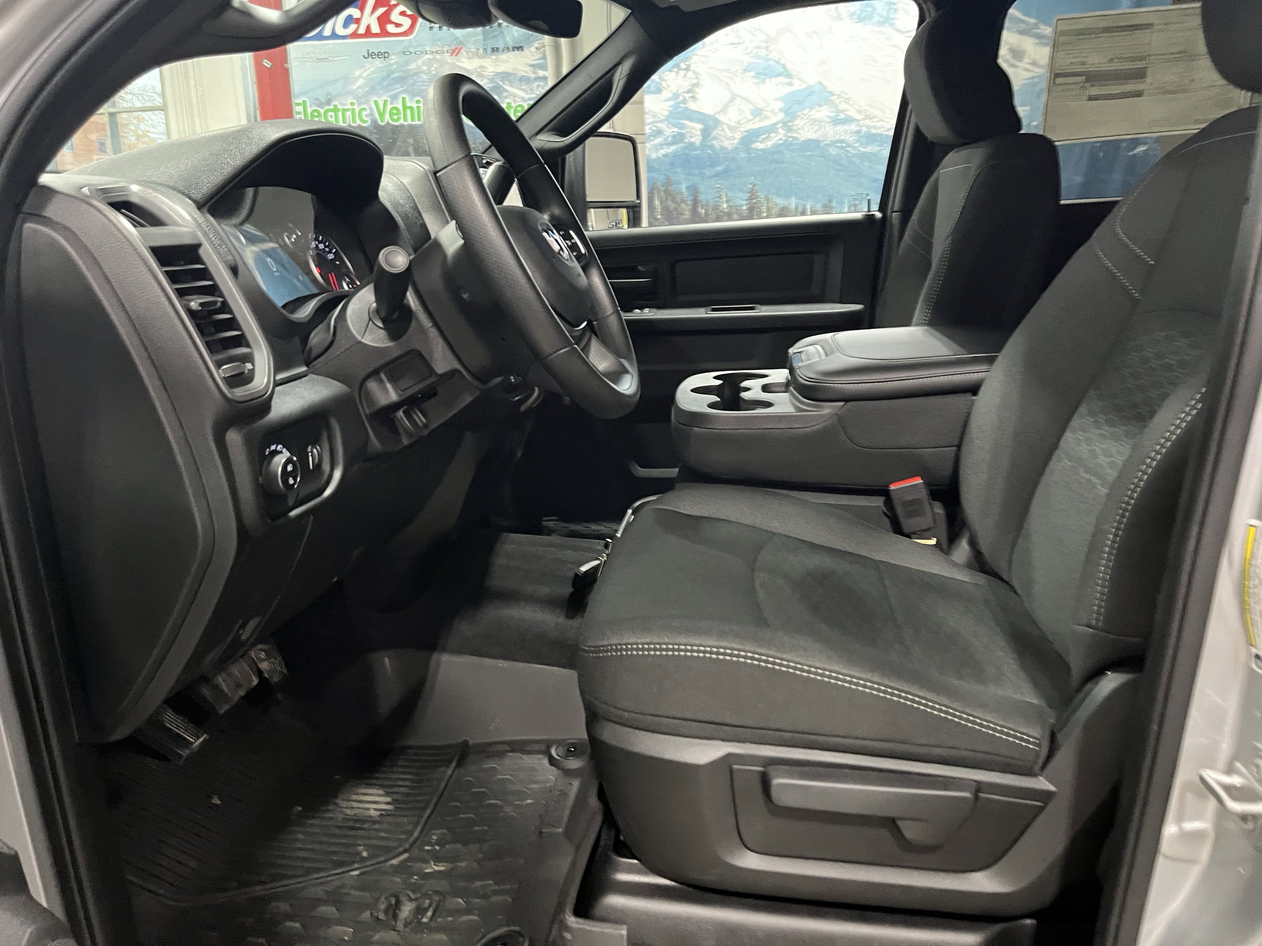 2026 RAM Ram 2500 RAM 2500 TRADESMAN CREW CAB 4X4 6'4' BOX