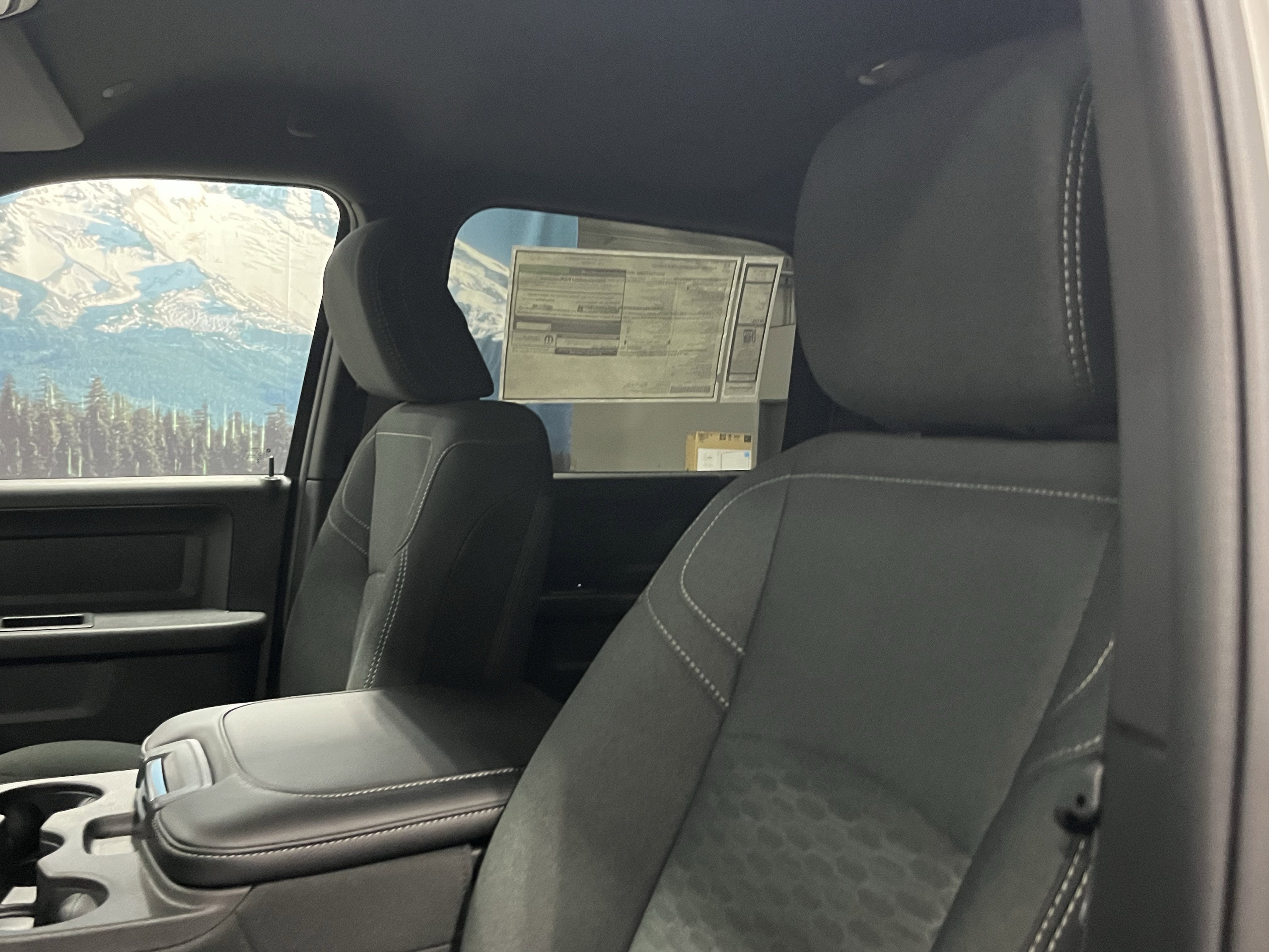 2026 RAM Ram 2500 RAM 2500 TRADESMAN CREW CAB 4X4 6'4' BOX