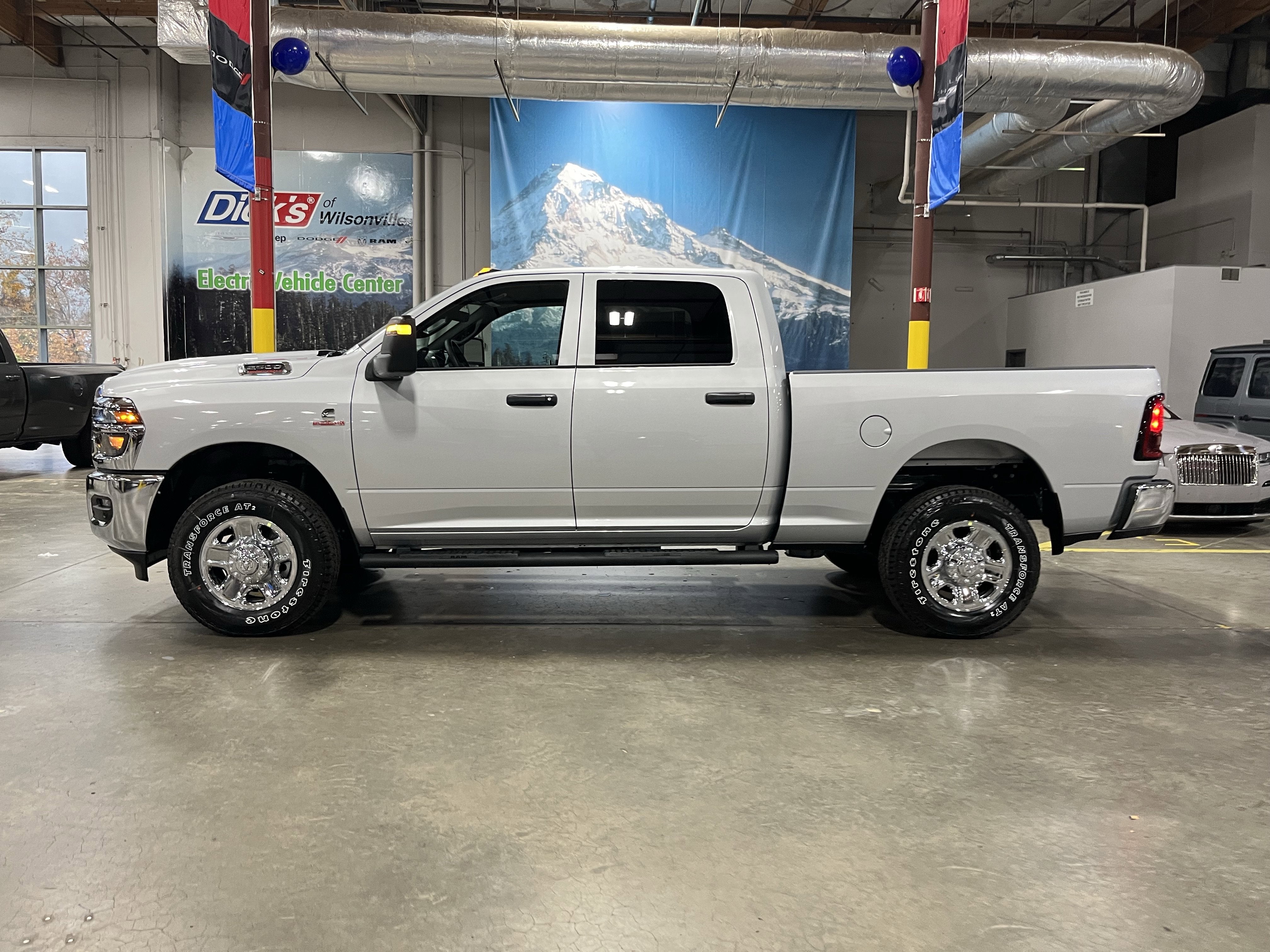 2026 RAM Ram 2500 RAM 2500 TRADESMAN CREW CAB 4X4 6'4' BOX