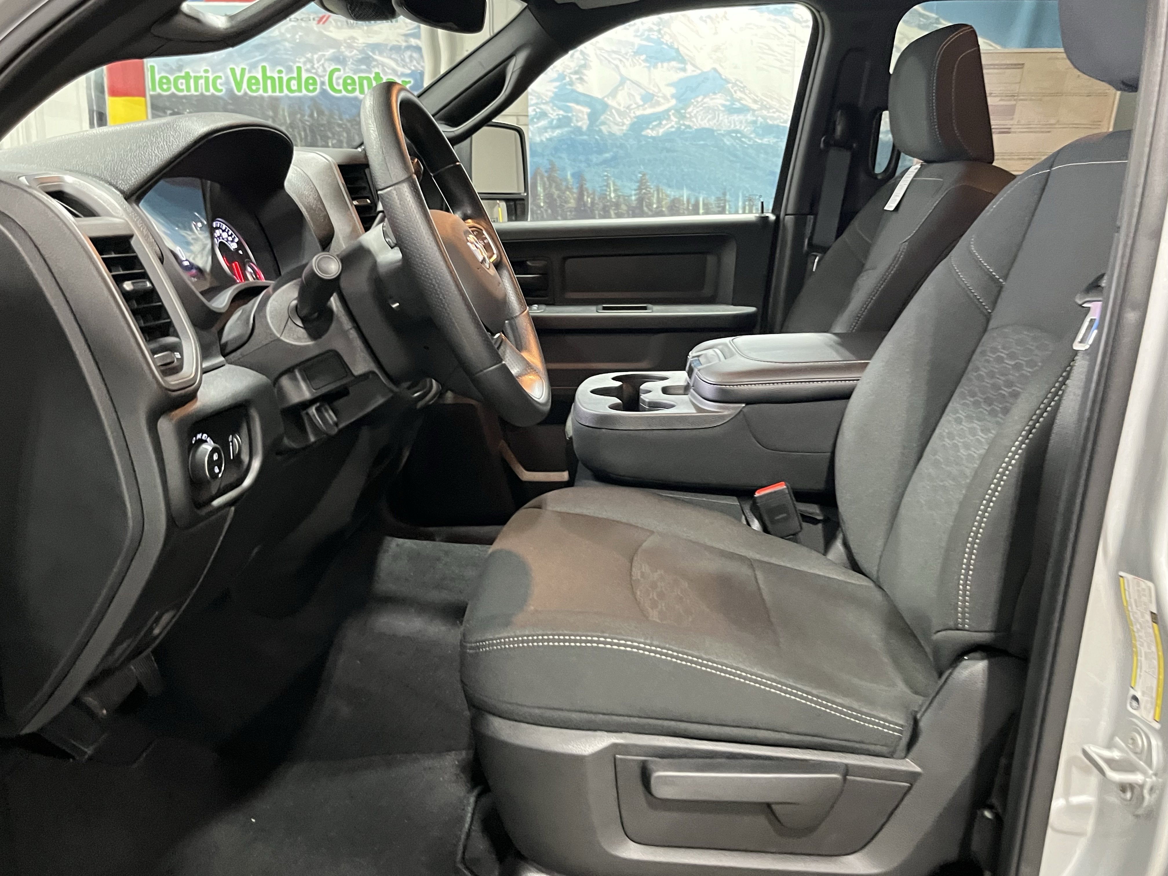 2026 RAM Ram 2500 RAM 2500 TRADESMAN CREW CAB 4X4 6'4' BOX