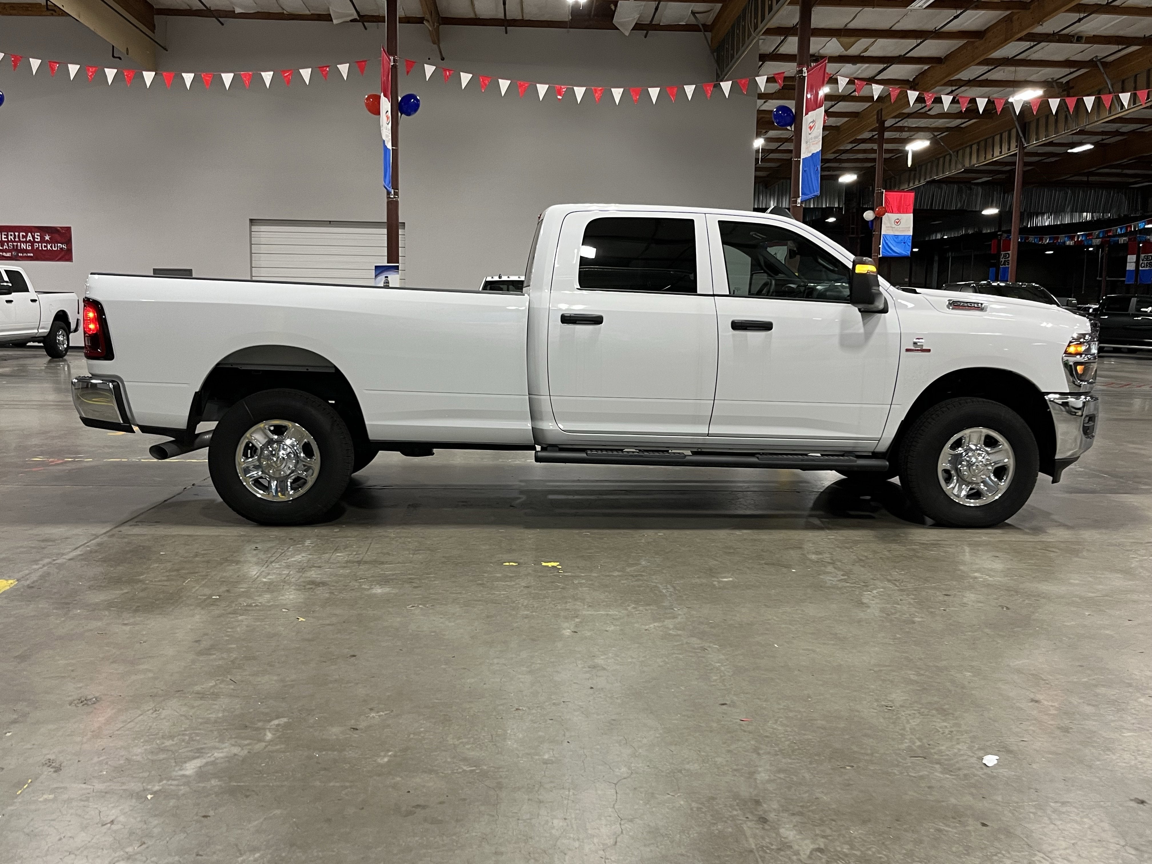 2025 RAM Ram 2500 RAM 2500 TRADESMAN CREW CAB 4X4 8' BOX