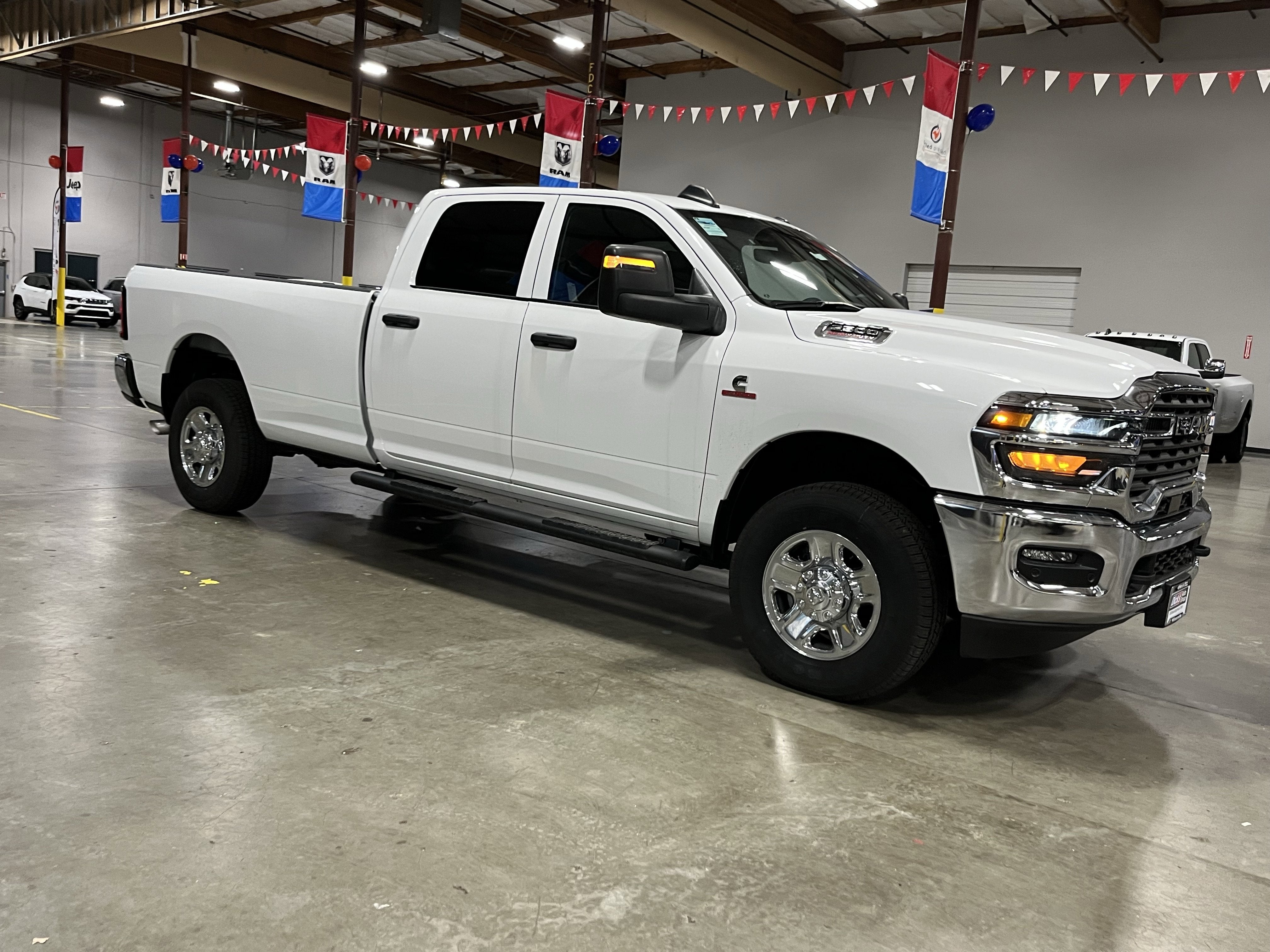 2025 RAM Ram 2500 RAM 2500 TRADESMAN CREW CAB 4X4 8' BOX