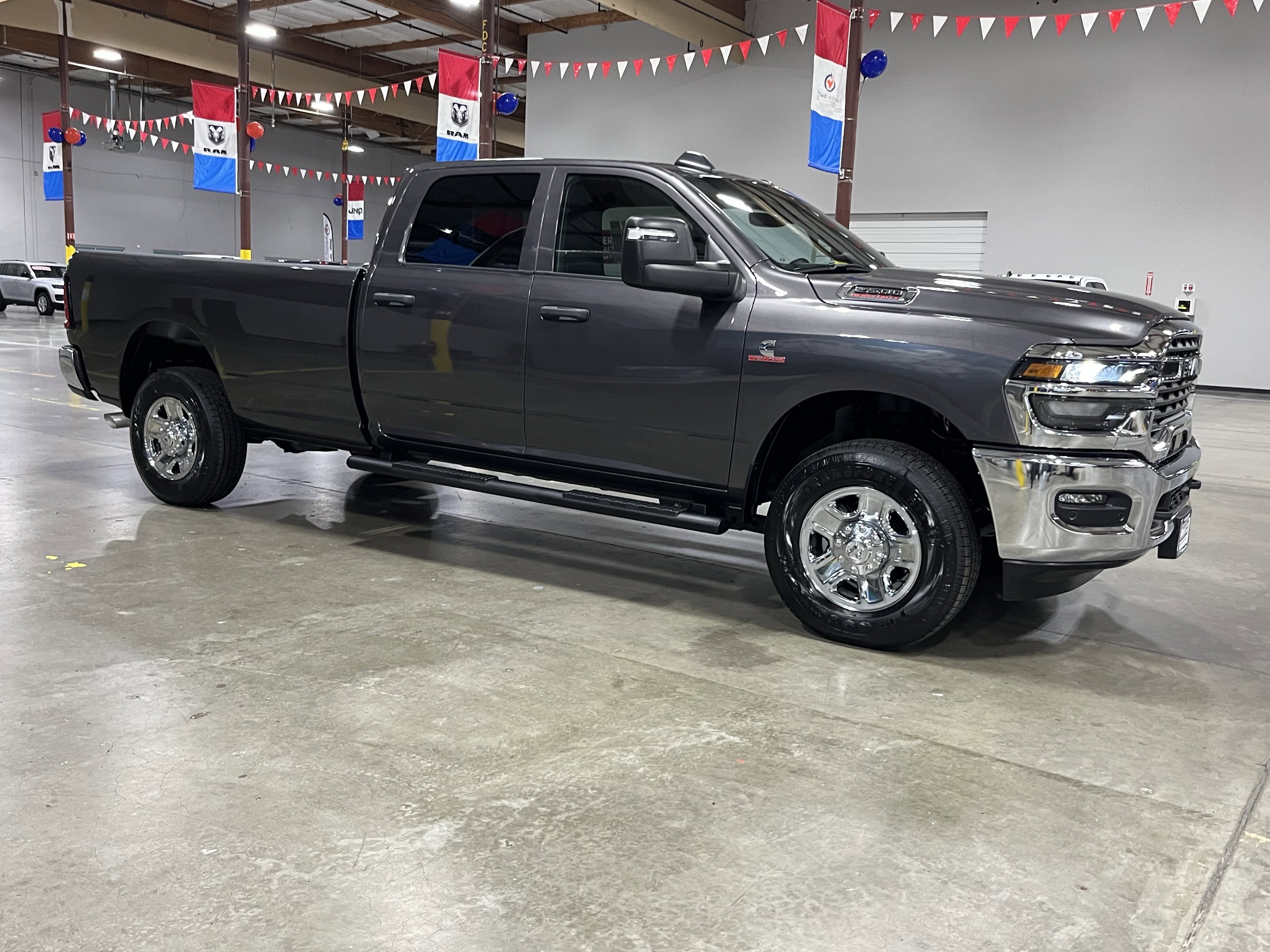 2025 RAM Ram 2500 RAM 2500 TRADESMAN CREW CAB 4X4 8' BOX