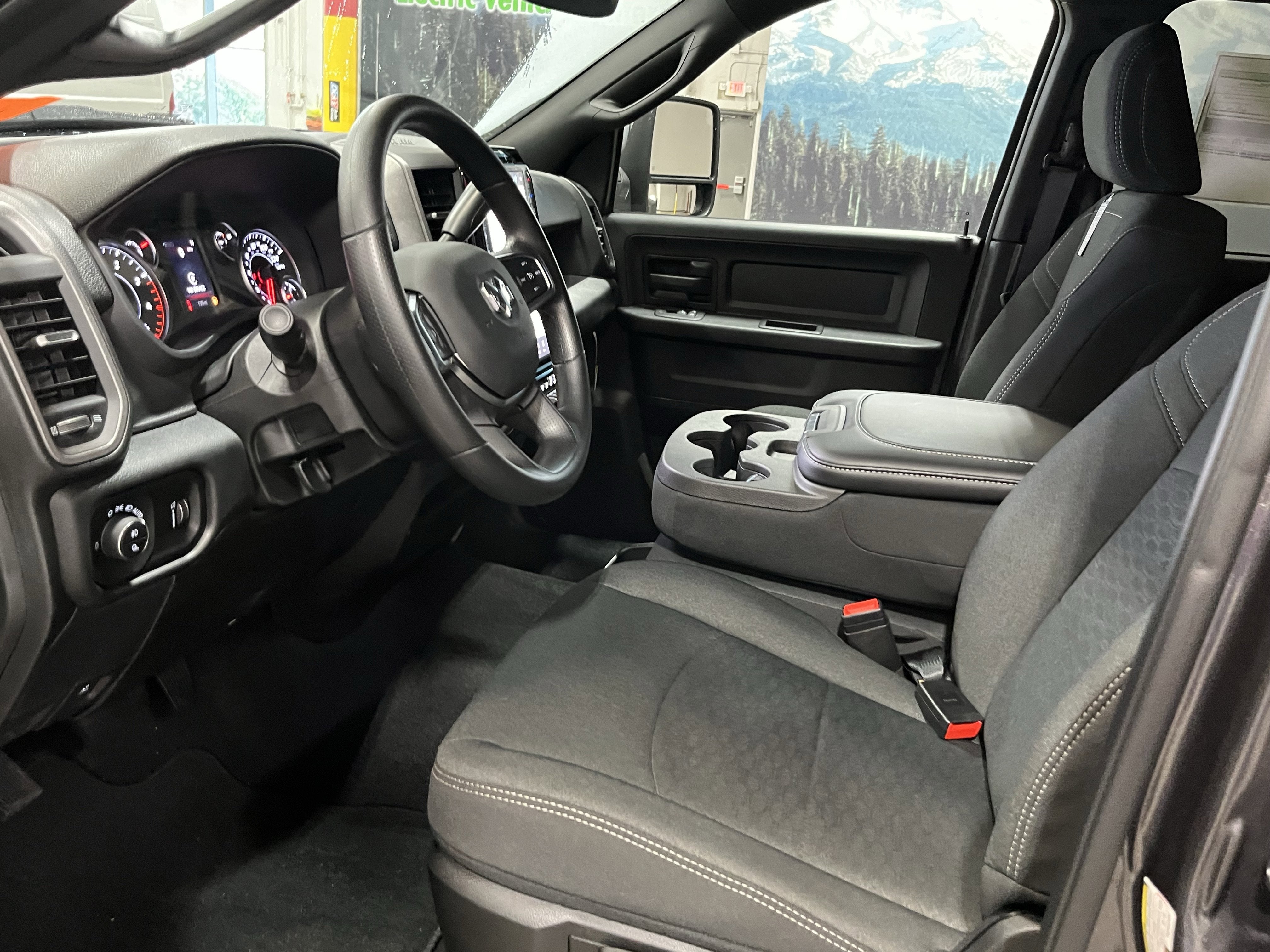 2026 RAM Ram 3500 RAM 3500 TRADESMAN CREW CAB 4X4 8' BOX