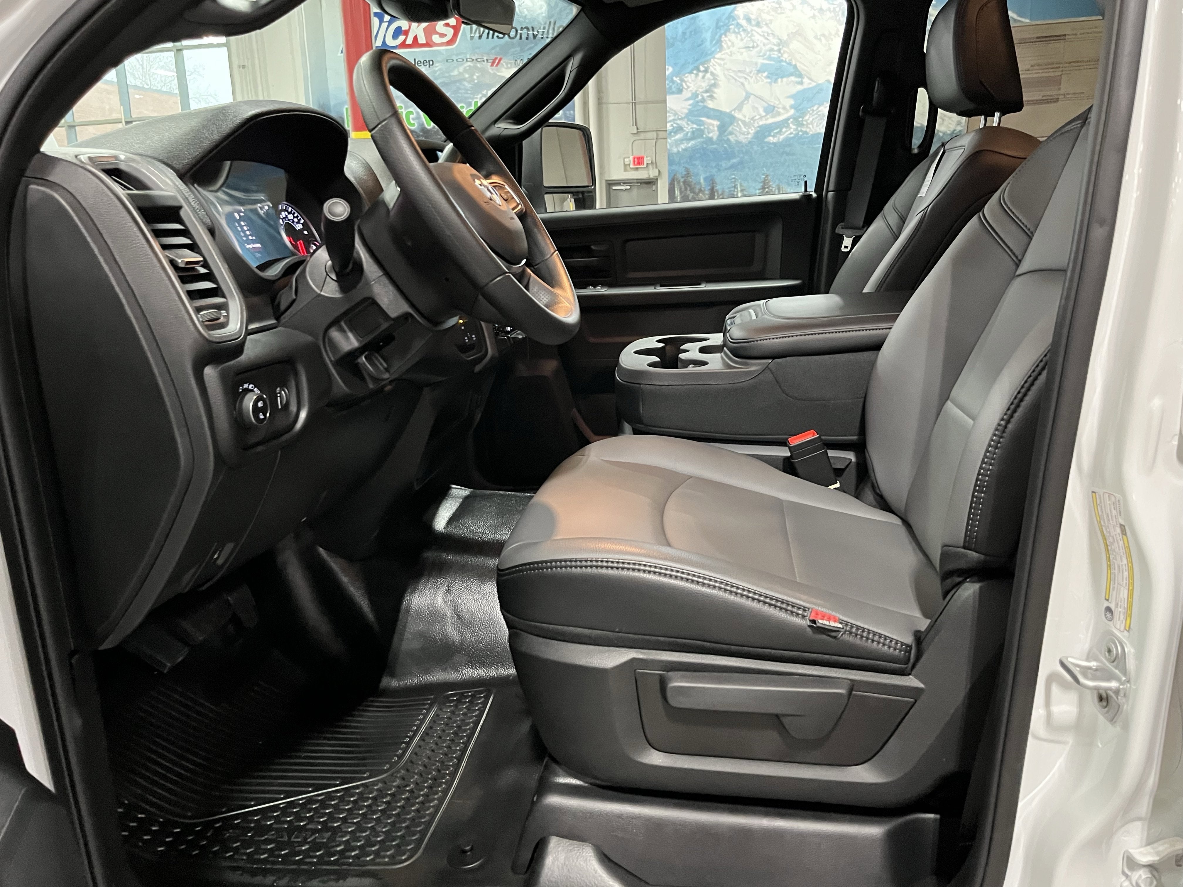 2026 RAM Ram 3500 RAM 3500 TRADESMAN CREW CAB 4X4 8' BOX