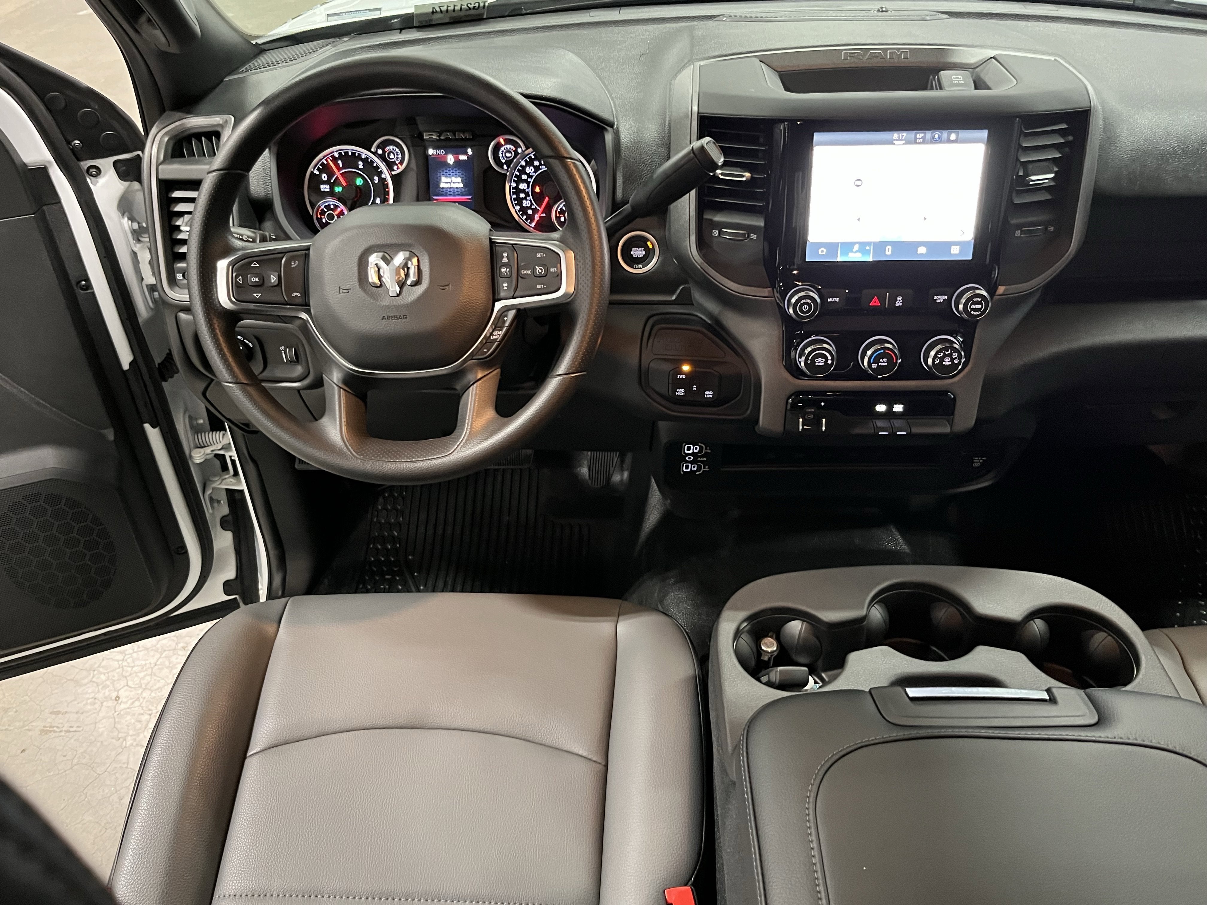 2026 RAM Ram 3500 RAM 3500 TRADESMAN CREW CAB 4X4 8' BOX