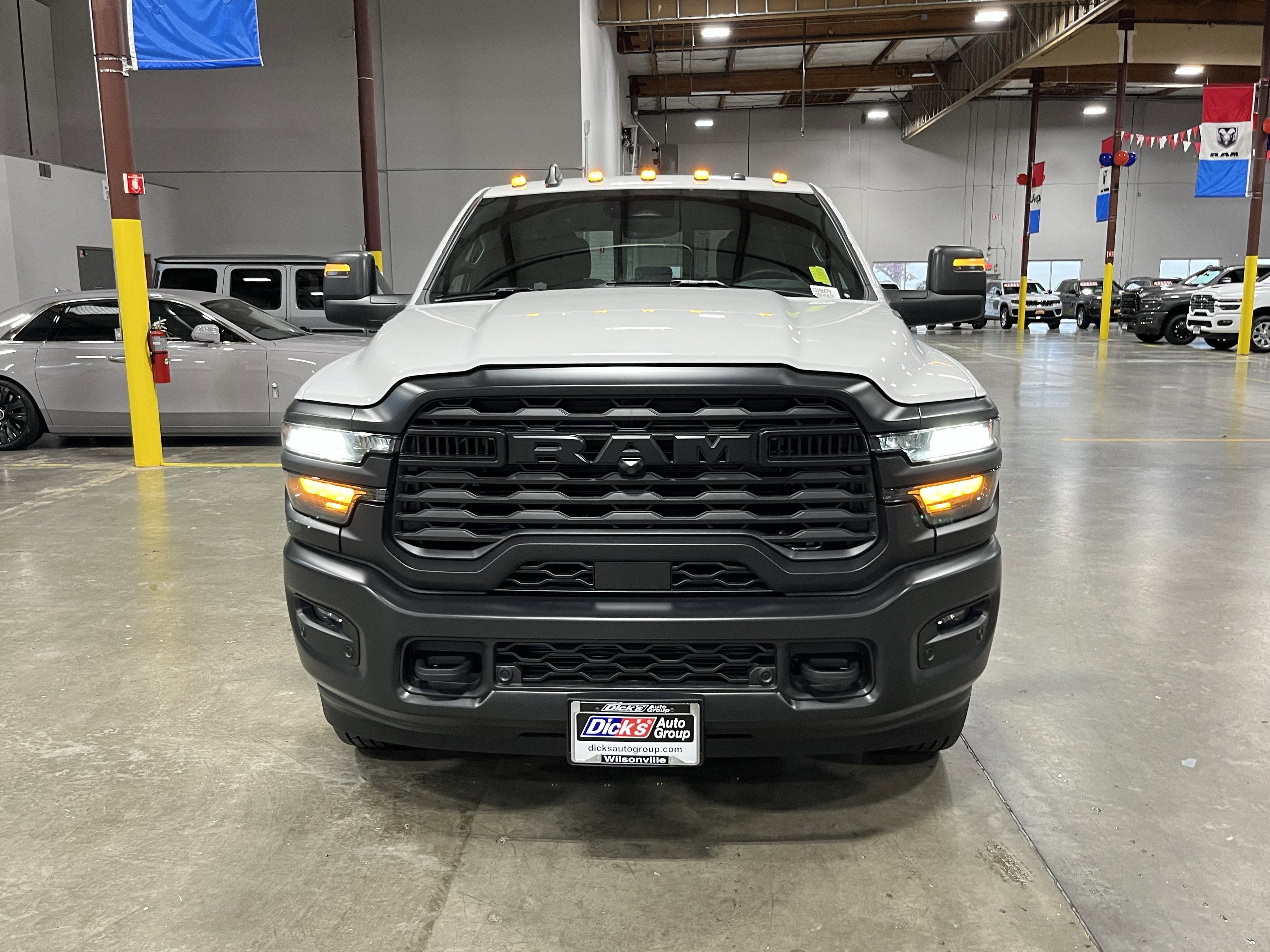 2026 RAM Ram 3500 RAM 3500 TRADESMAN CREW CAB 4X4 8' BOX