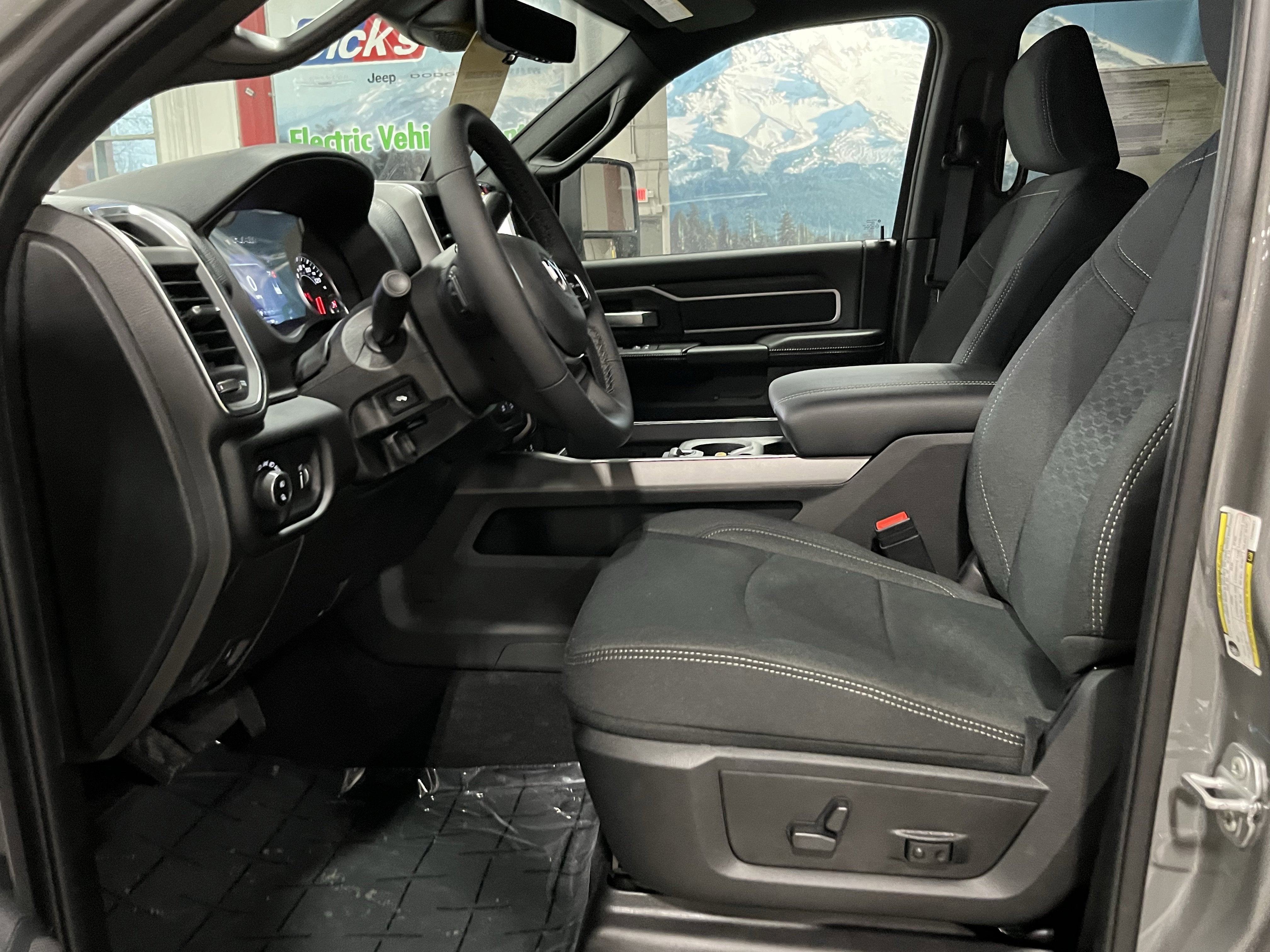 2026 RAM Ram 3500 RAM 3500 BIG HORN CREW CAB 4X4 8' BOX