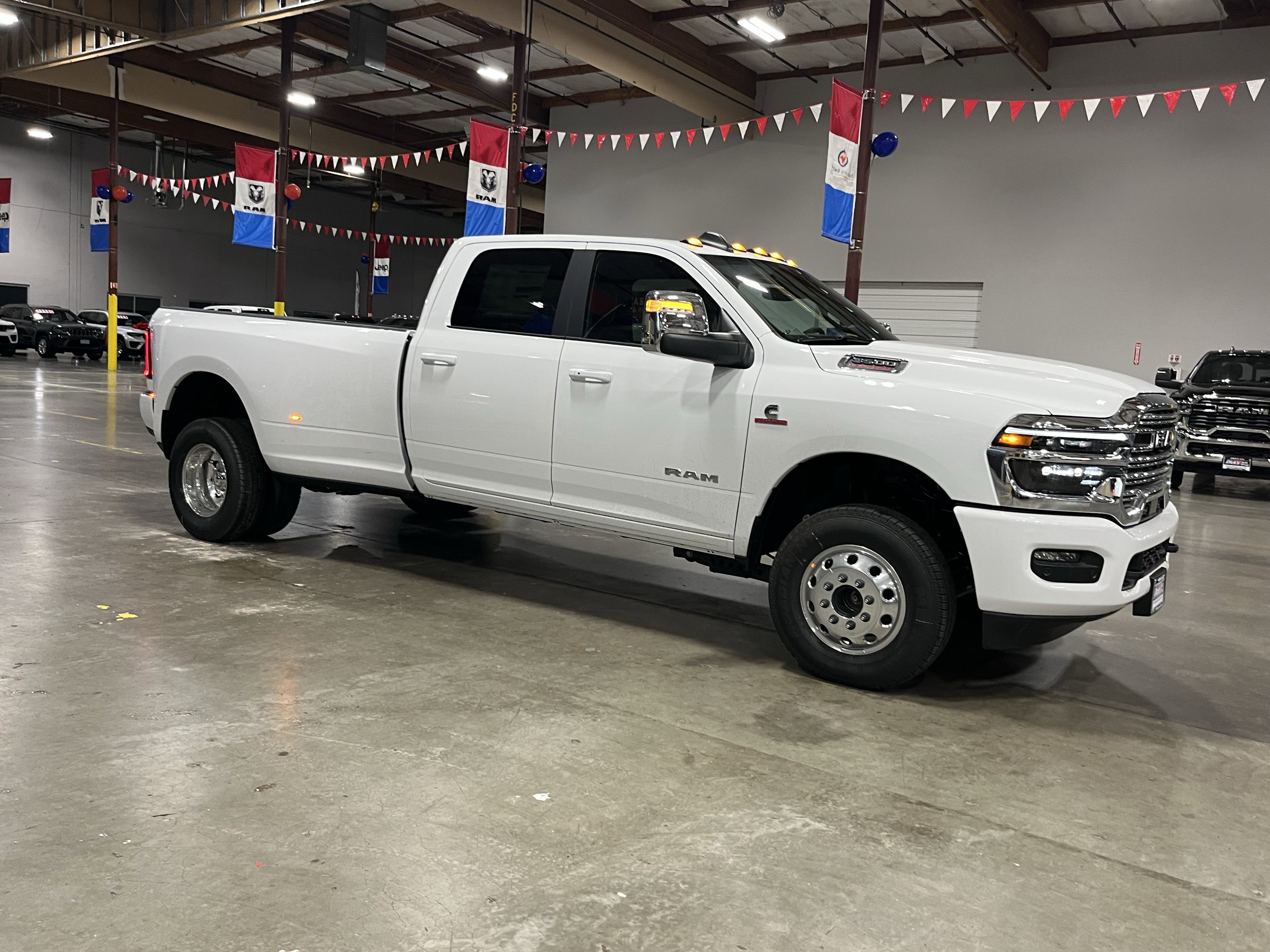2026 RAM Ram 3500 RAM 3500 LARAMIE CREW CAB 4X4 8' BOX