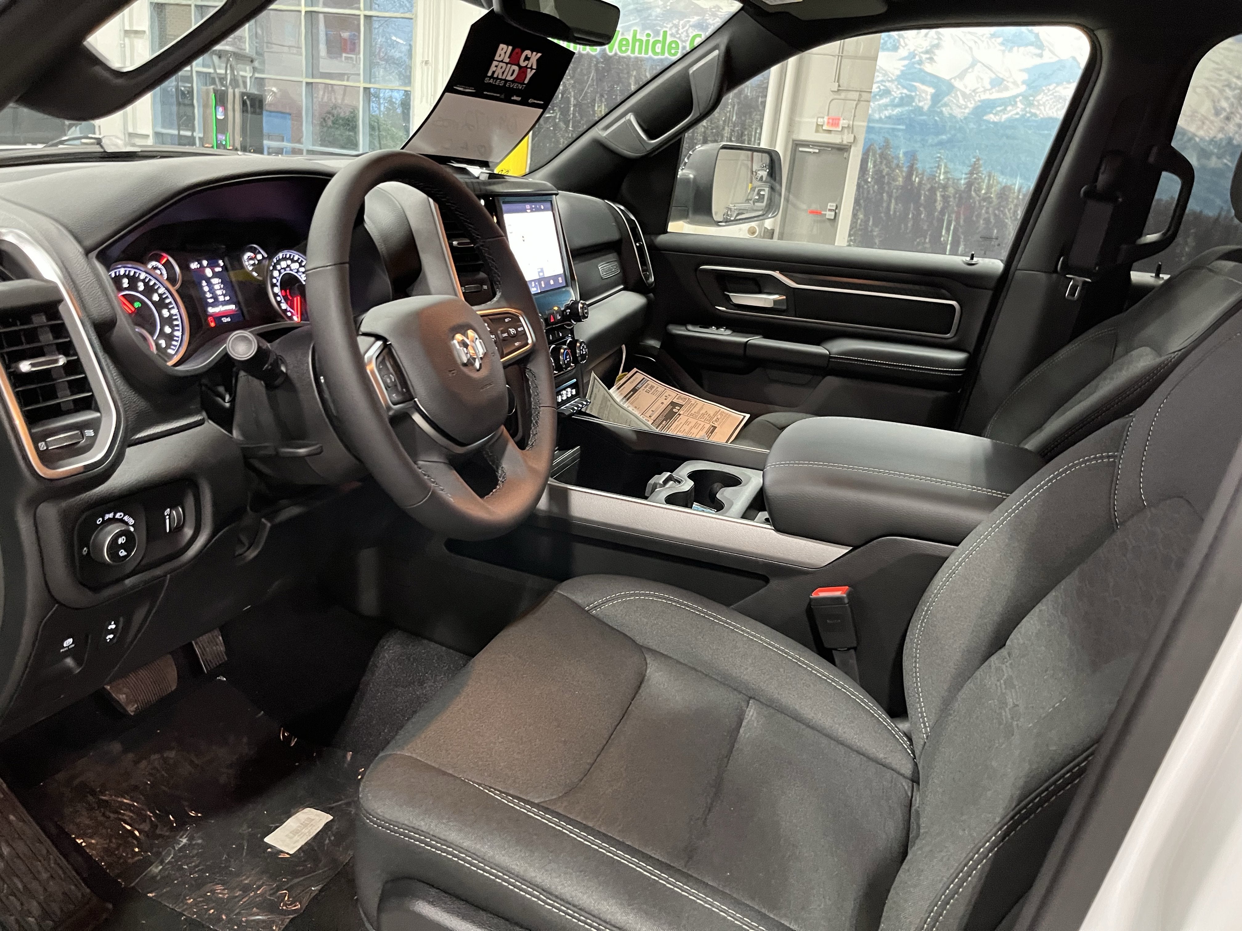 2025 RAM Ram 1500 RAM 1500 BIG HORN CREW CAB 4X4 5'7' BOX