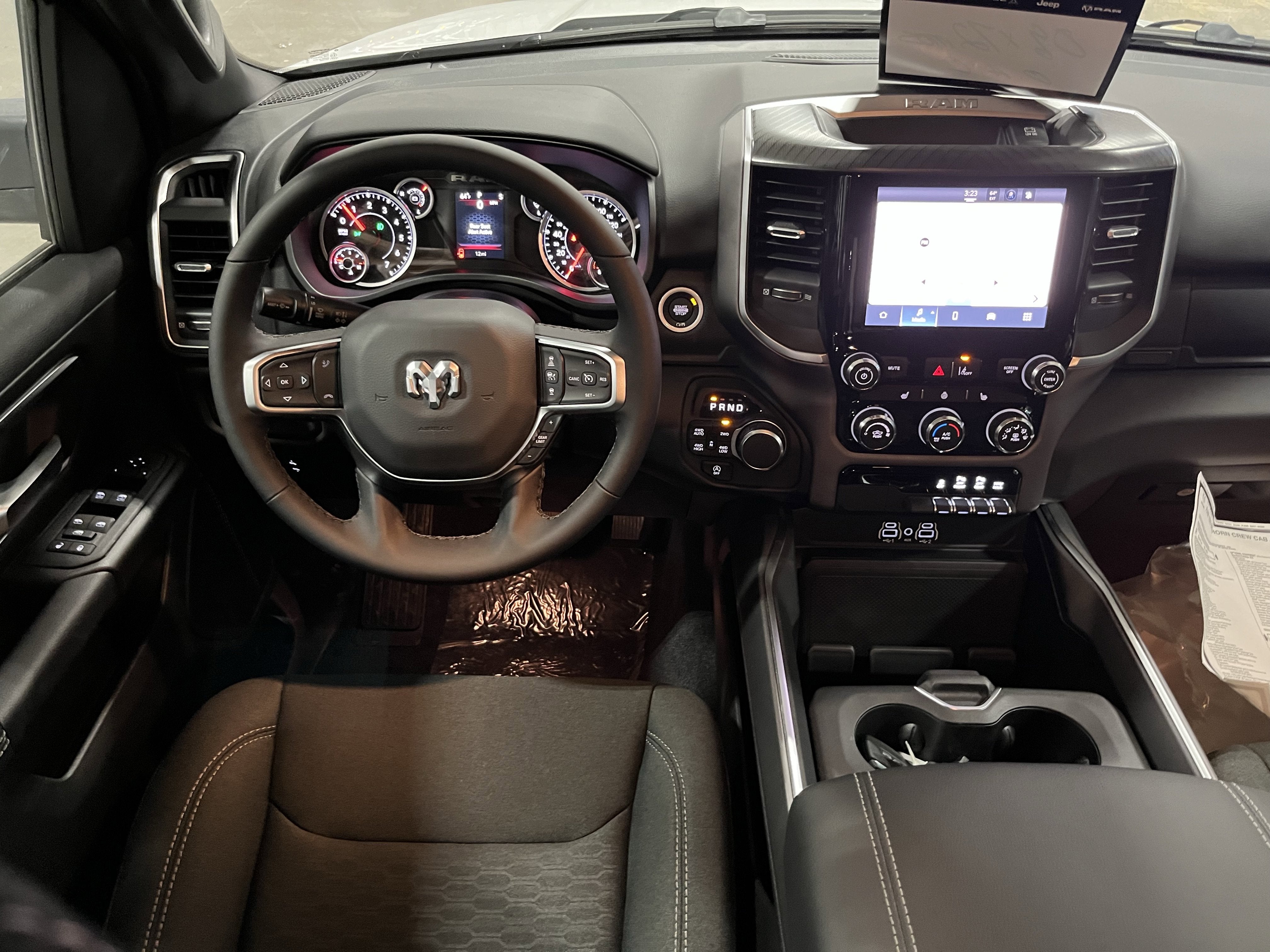 2025 RAM Ram 1500 RAM 1500 BIG HORN CREW CAB 4X4 5'7' BOX