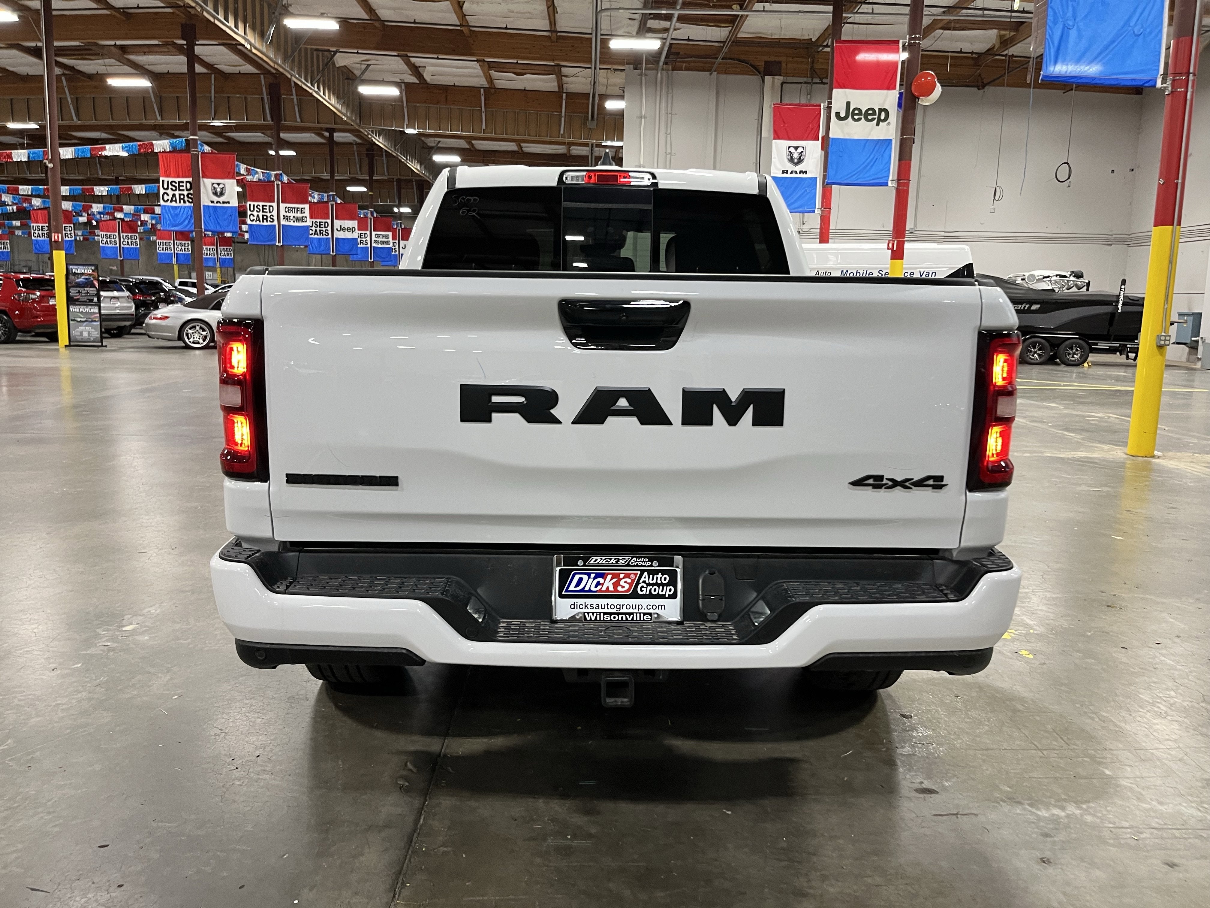 2025 RAM Ram 1500 RAM 1500 BIG HORN CREW CAB 4X4 5'7' BOX