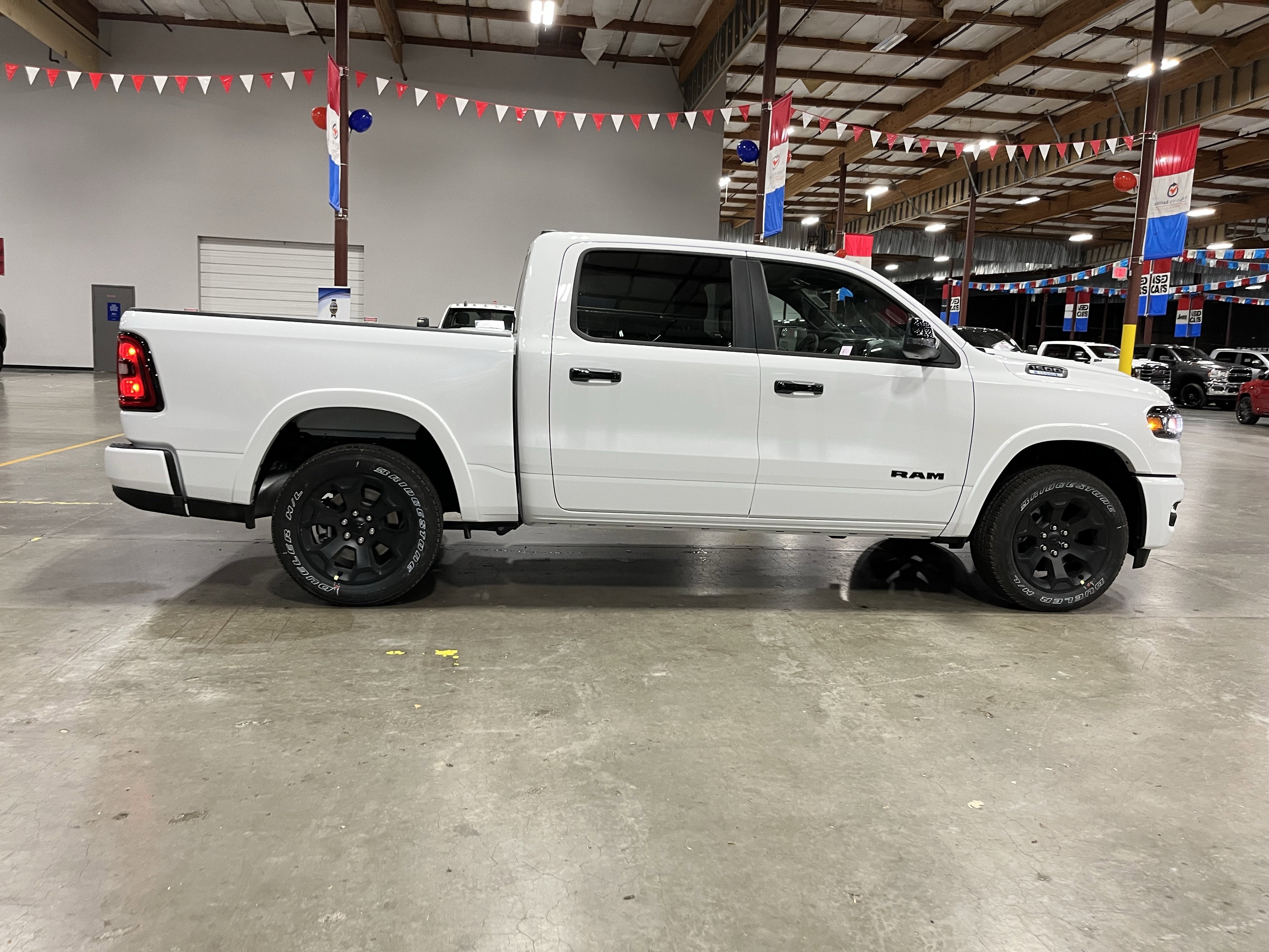 2025 RAM Ram 1500 RAM 1500 BIG HORN CREW CAB 4X4 5'7' BOX