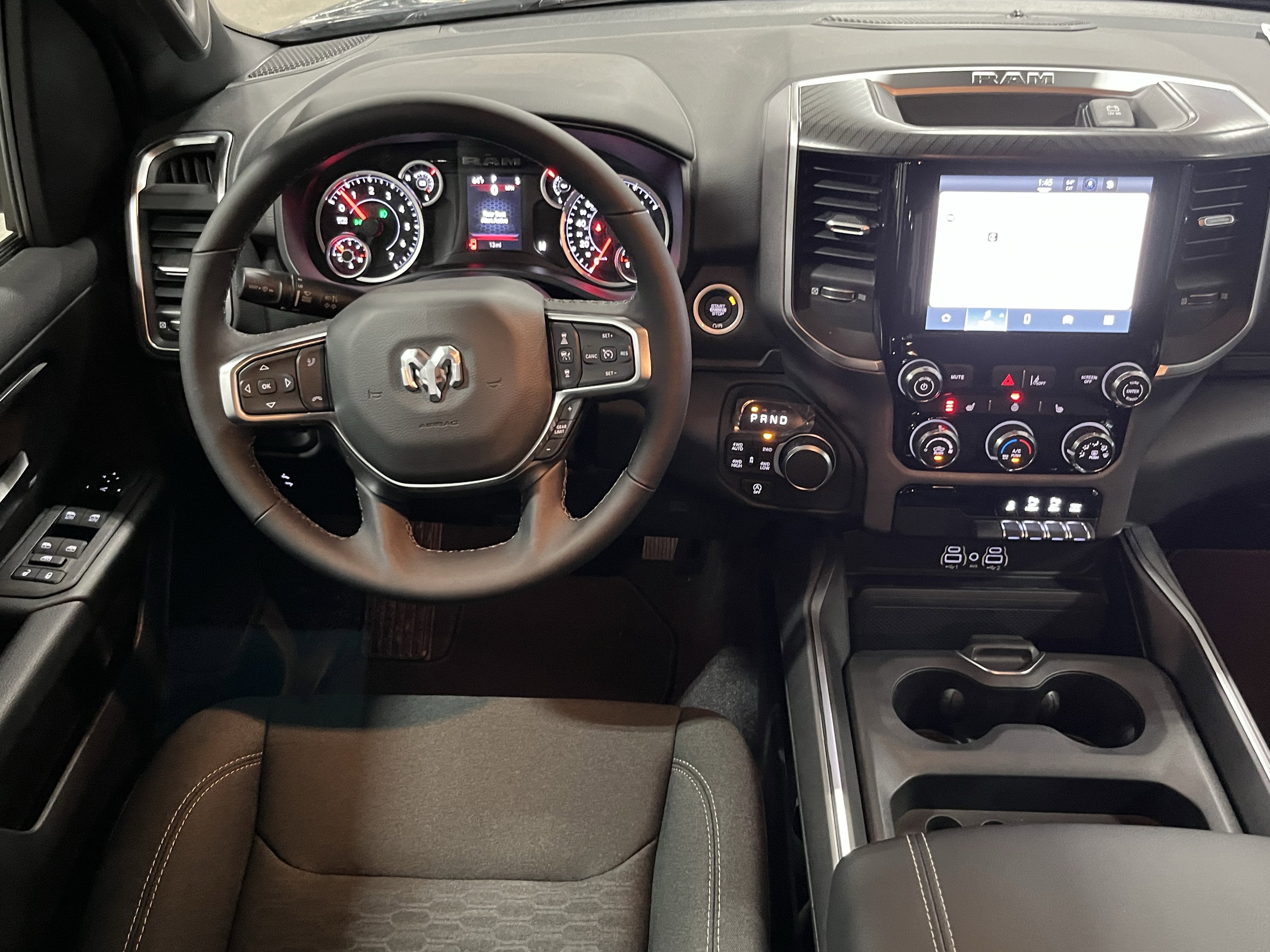 2025 RAM Ram 1500 RAM 1500 BIG HORN CREW CAB 4X4 5'7' BOX