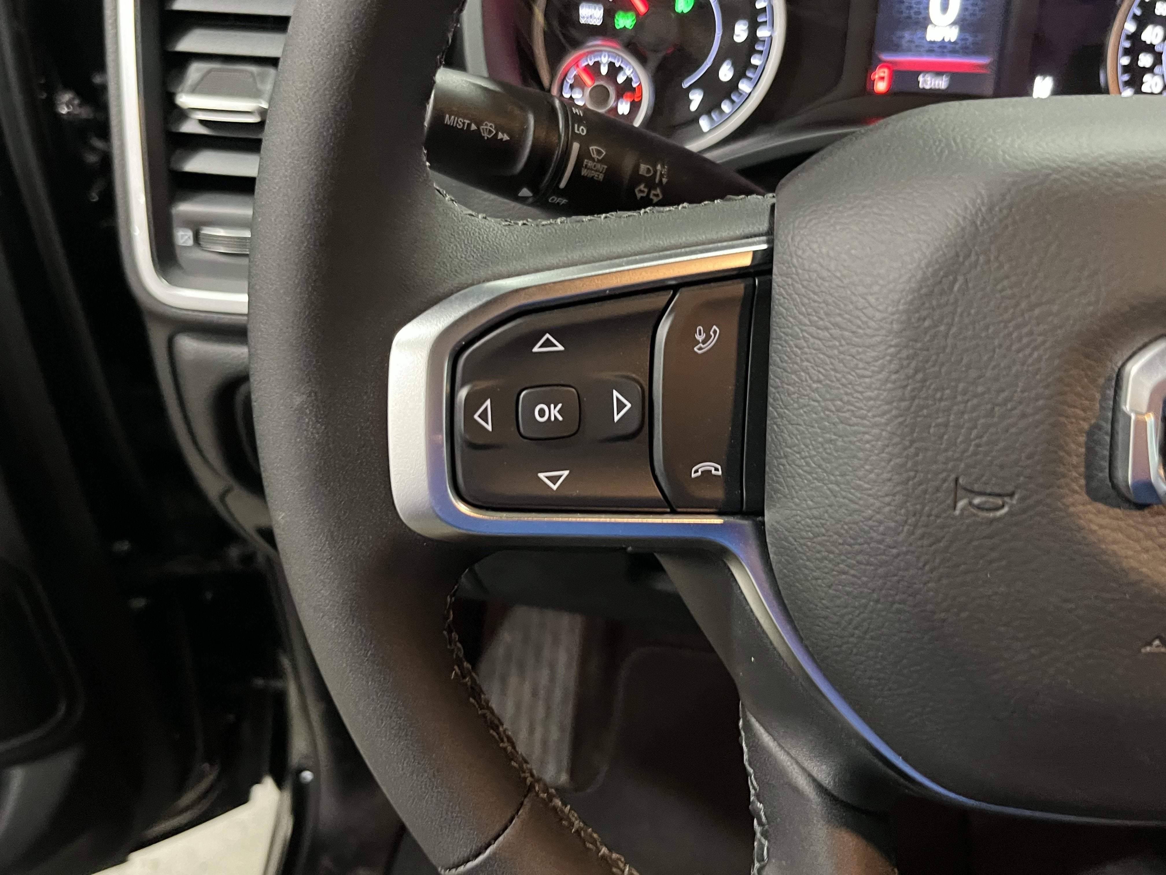 2025 RAM Ram 1500 RAM 1500 BIG HORN CREW CAB 4X4 5'7' BOX