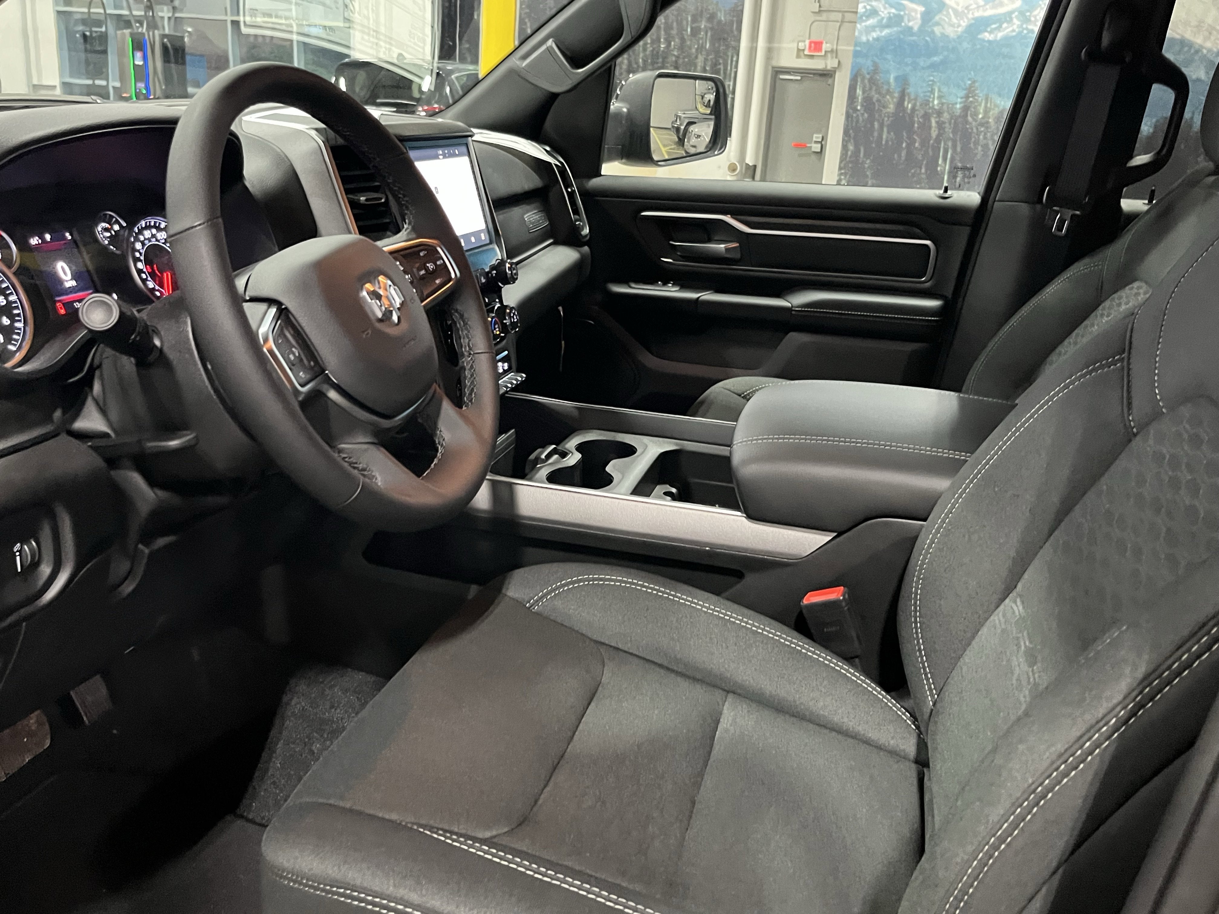 2025 RAM Ram 1500 RAM 1500 BIG HORN CREW CAB 4X4 5'7' BOX