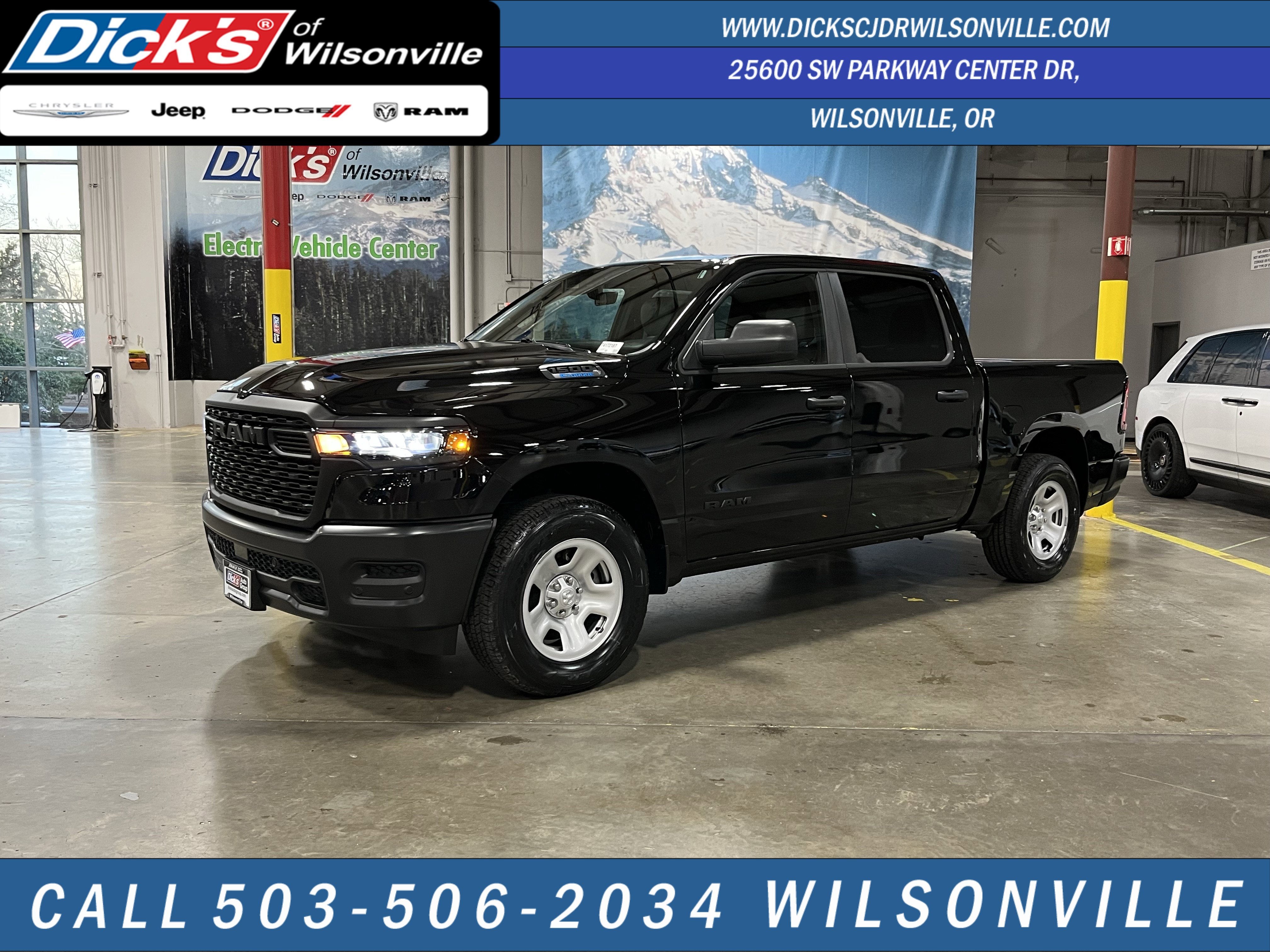 2026 RAM Ram 1500 RAM 1500 TRADESMAN CREW CAB 4X4 5'7' BOX