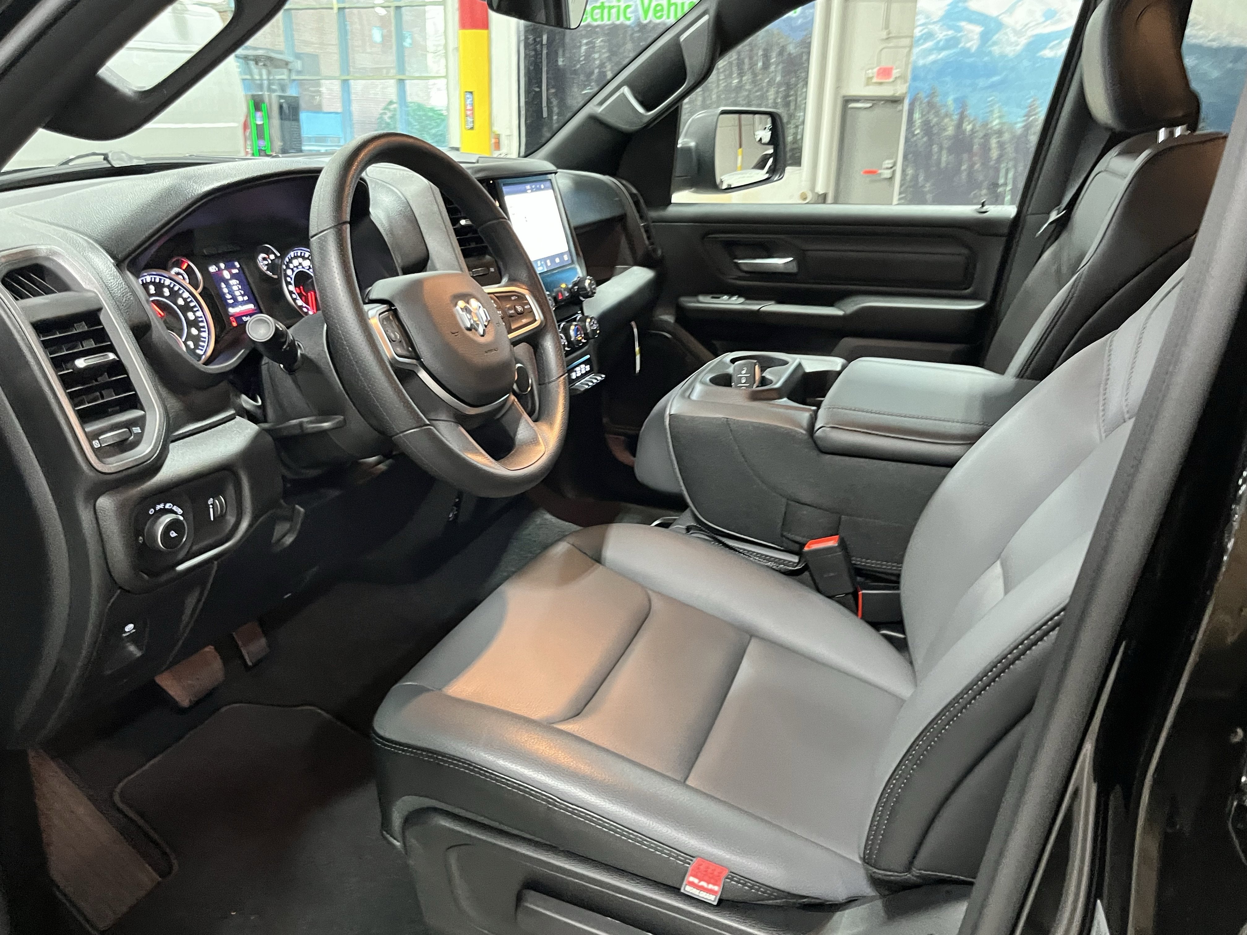 2026 RAM Ram 1500 RAM 1500 TRADESMAN CREW CAB 4X4 5'7' BOX