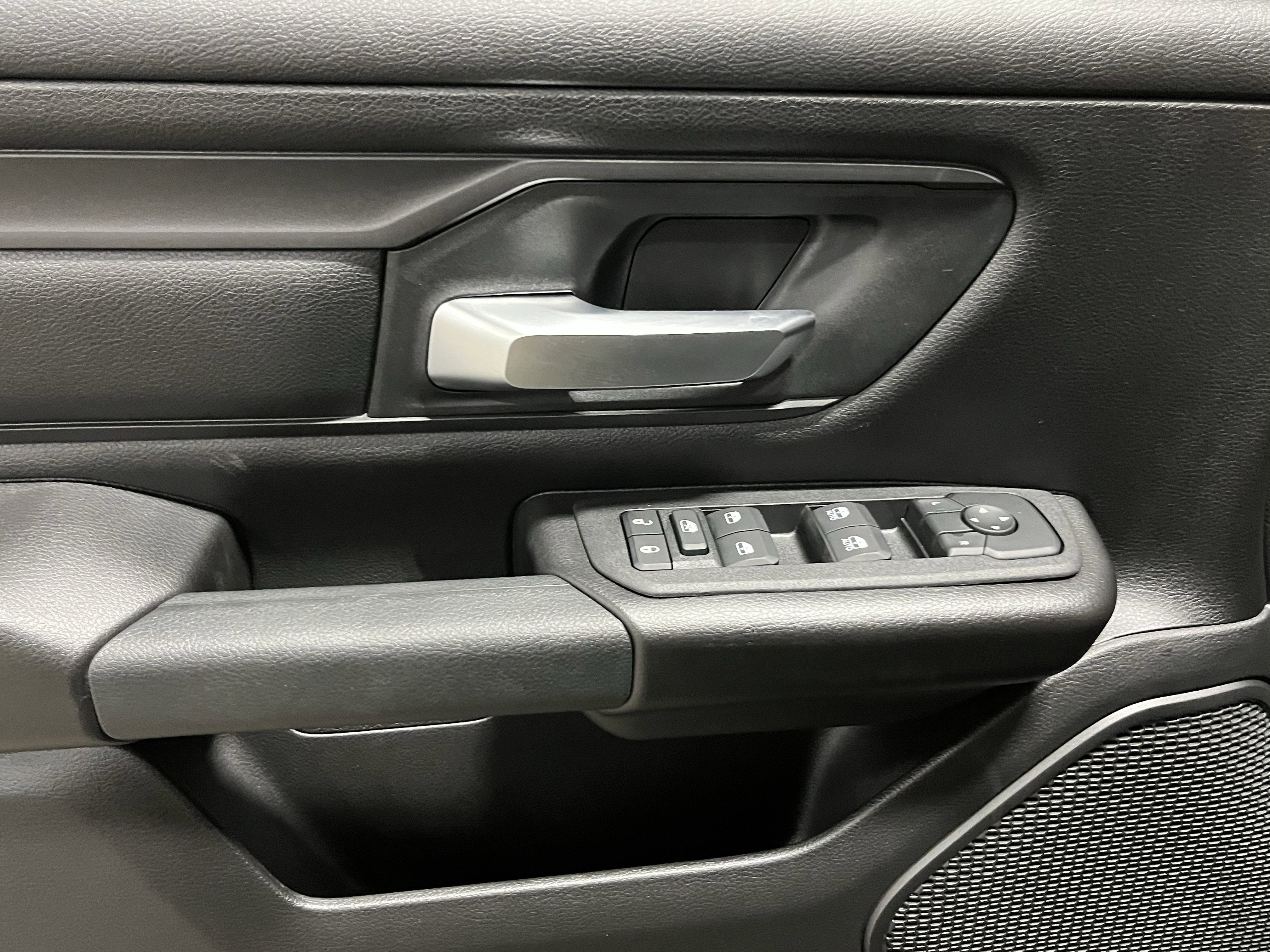 2026 RAM Ram 1500 RAM 1500 TRADESMAN CREW CAB 4X4 5'7' BOX