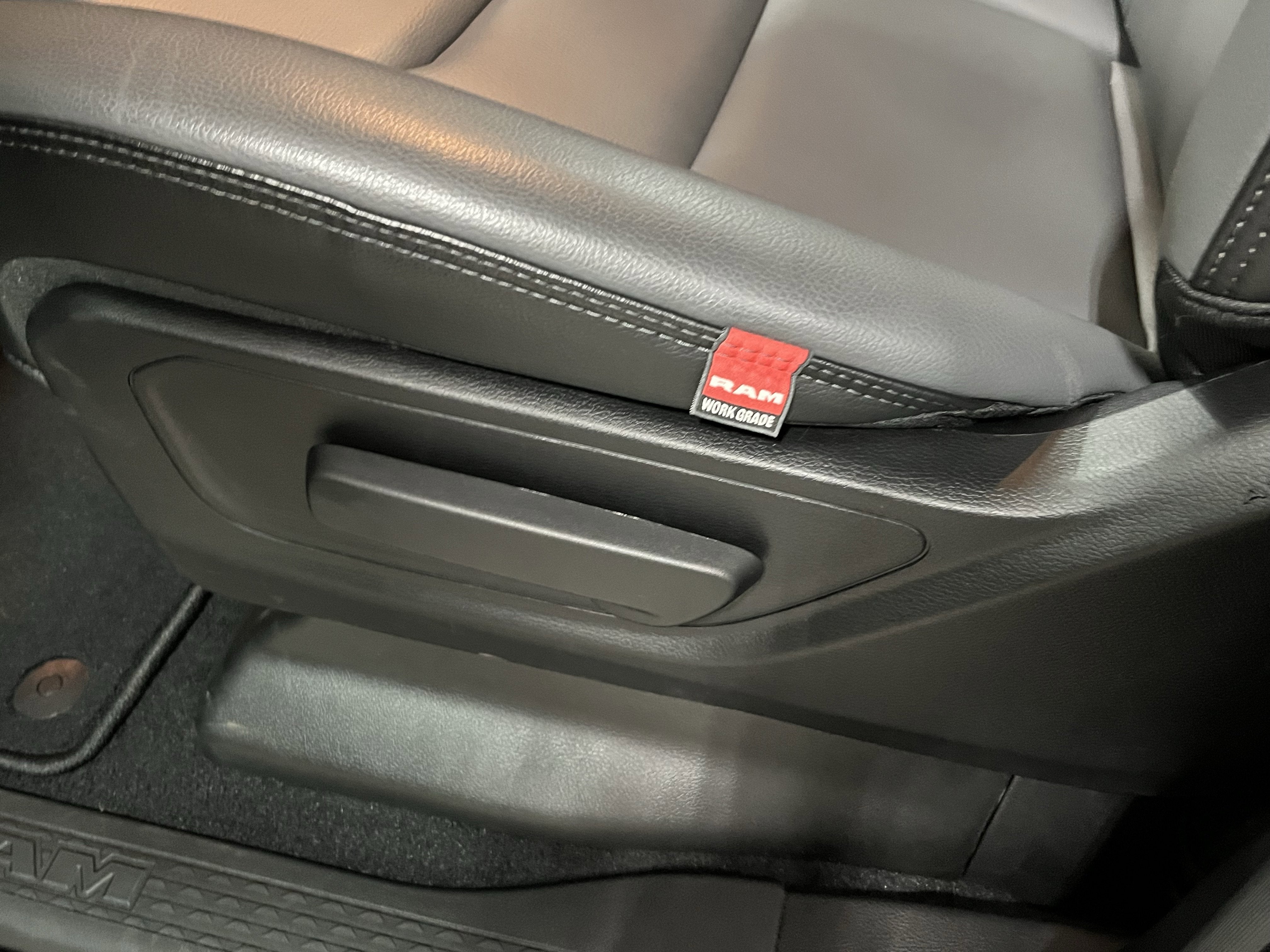 2026 RAM Ram 1500 RAM 1500 TRADESMAN CREW CAB 4X4 5'7' BOX