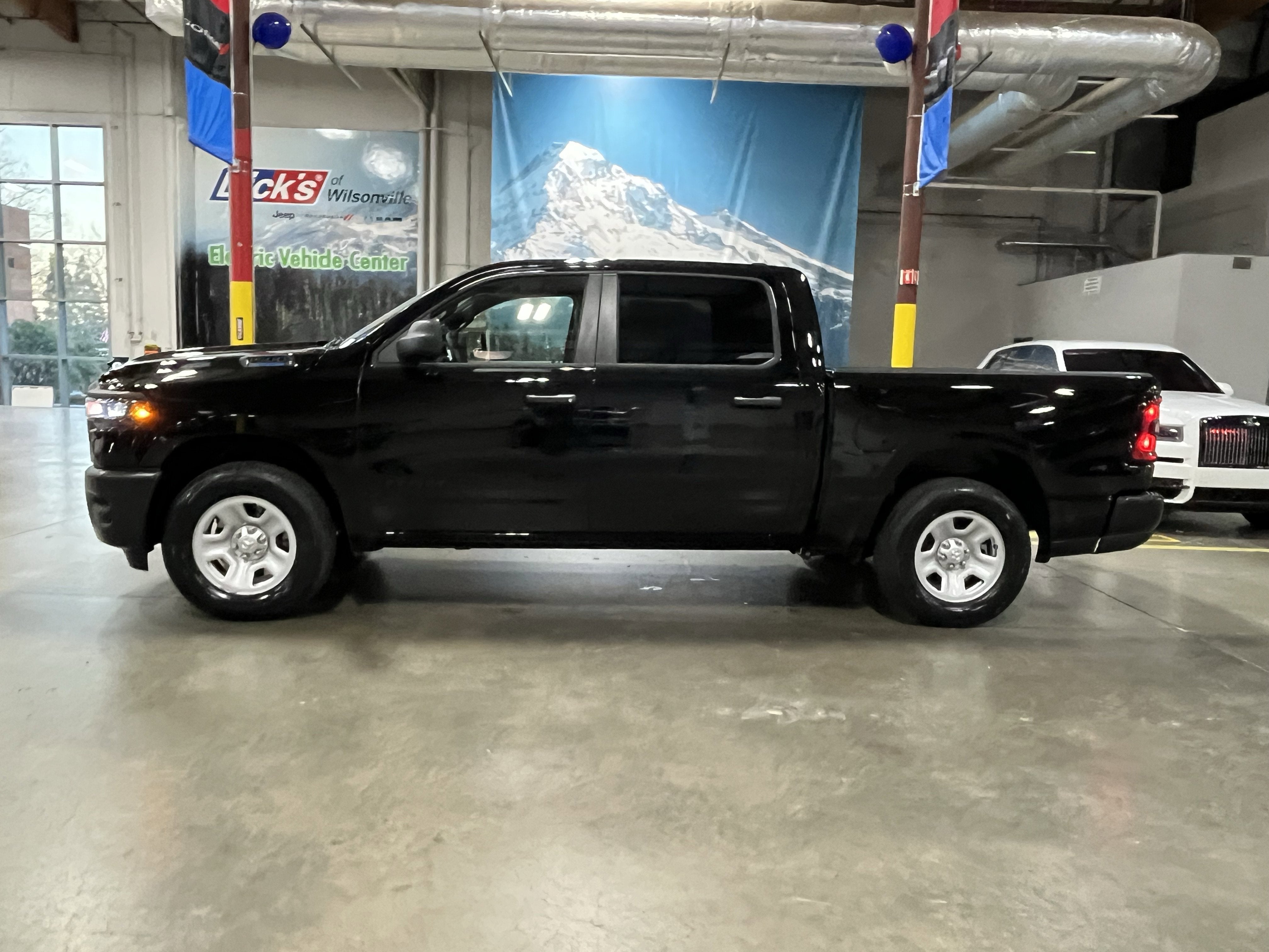 2026 RAM Ram 1500 RAM 1500 TRADESMAN CREW CAB 4X4 5'7' BOX