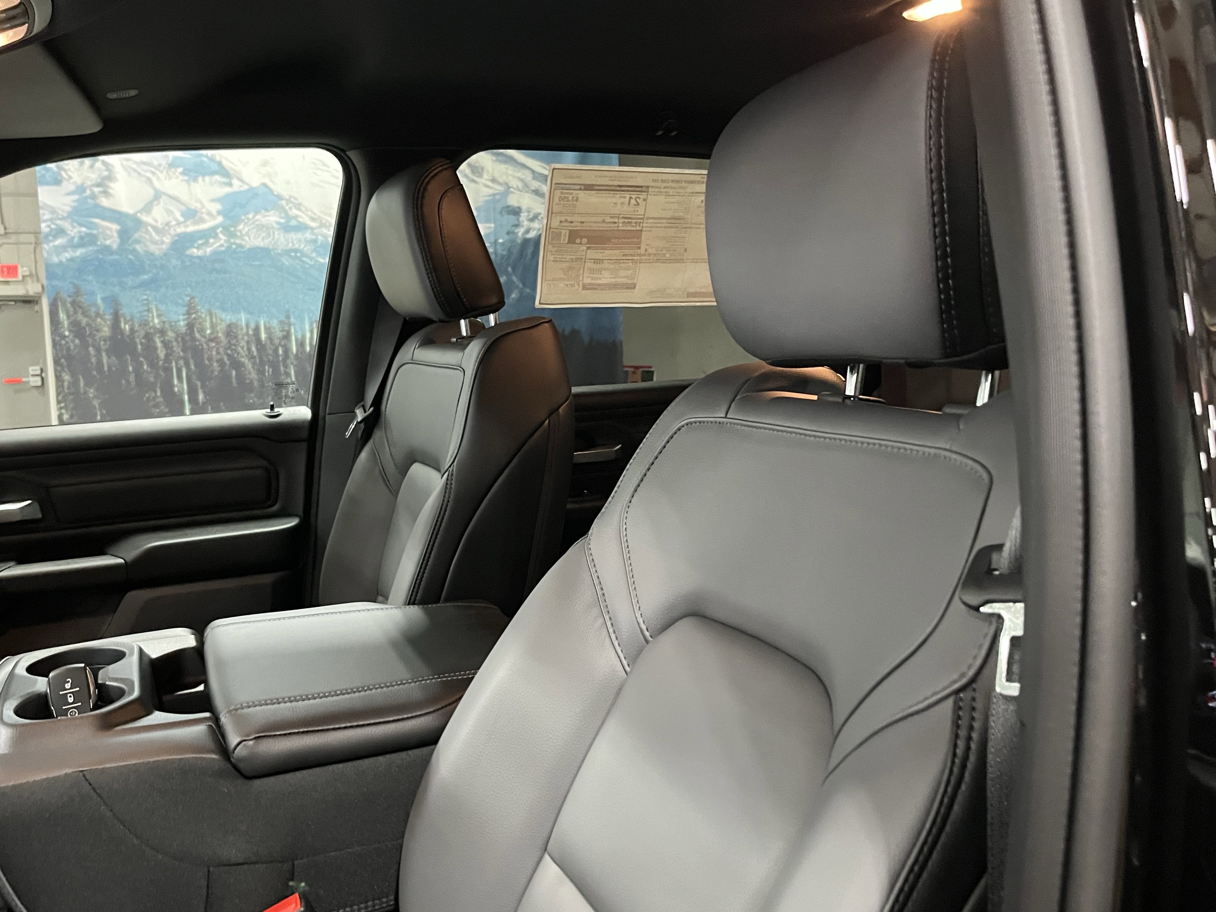 2026 RAM Ram 1500 RAM 1500 TRADESMAN CREW CAB 4X4 5'7' BOX