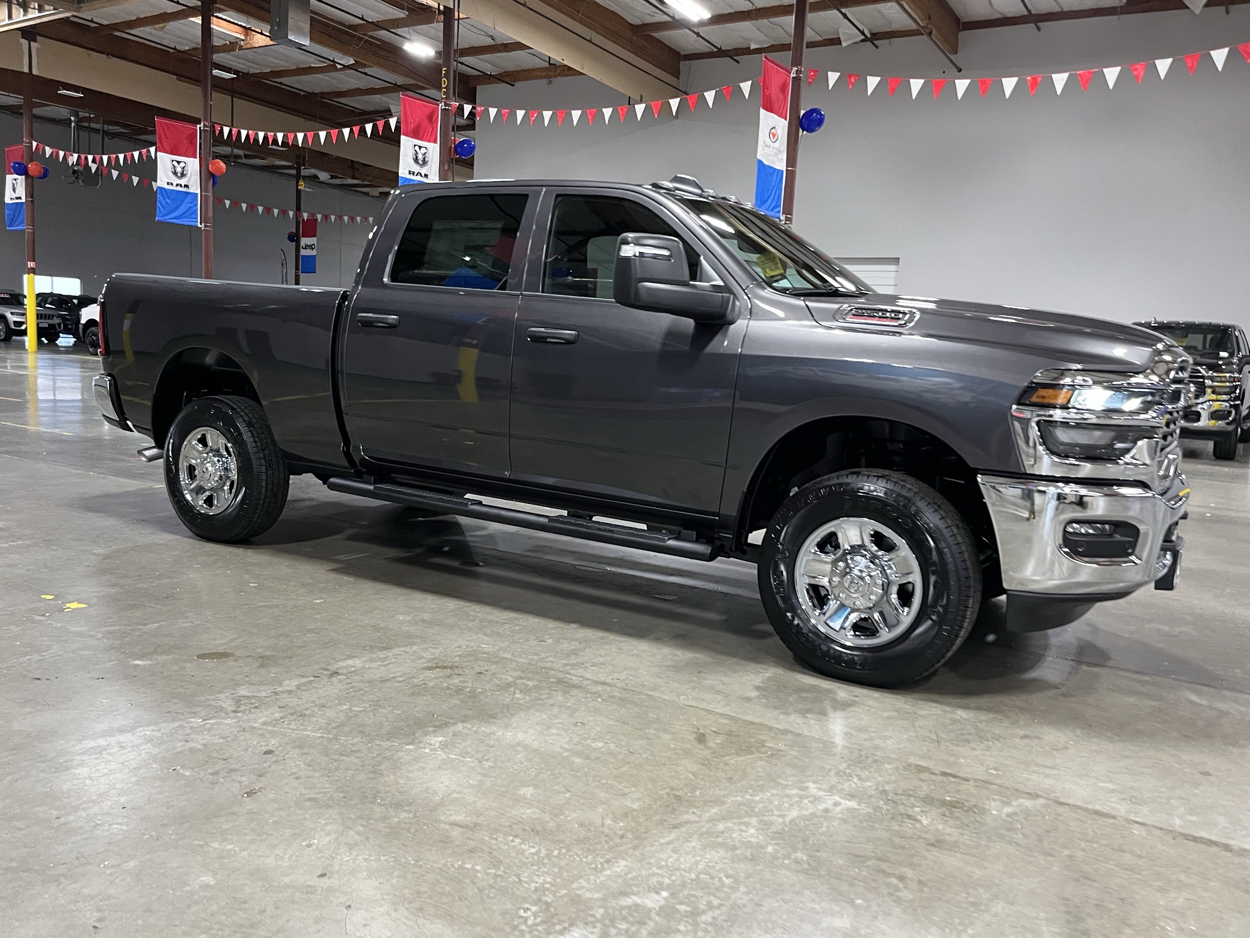 2026 RAM Ram 2500 RAM 2500 TRADESMAN CREW CAB 4X4 6'4' BOX