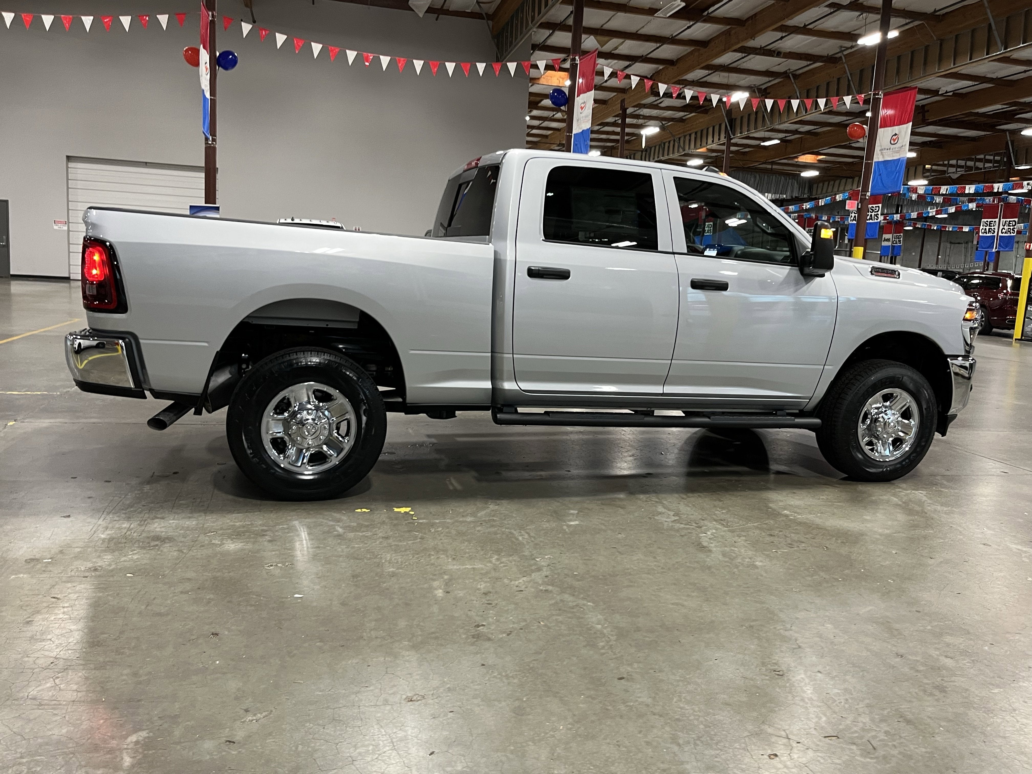 2026 RAM Ram 2500 RAM 2500 TRADESMAN CREW CAB 4X4 6'4' BOX
