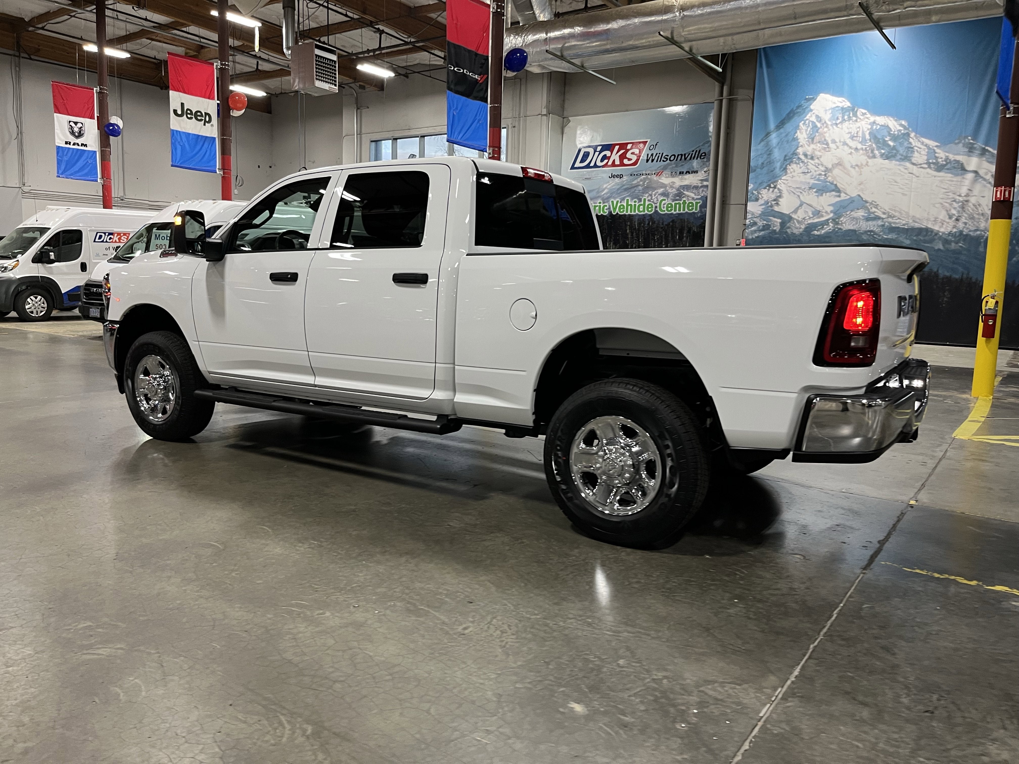 2026 RAM Ram 2500 RAM 2500 TRADESMAN CREW CAB 4X4 6'4' BOX