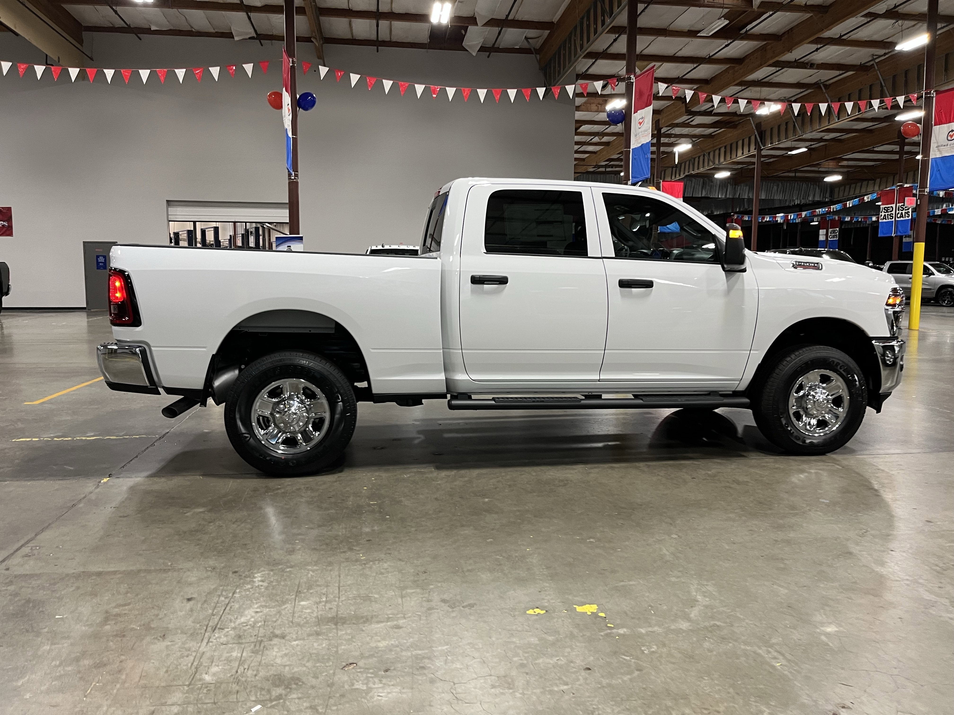 2026 RAM Ram 2500 RAM 2500 TRADESMAN CREW CAB 4X4 6'4' BOX