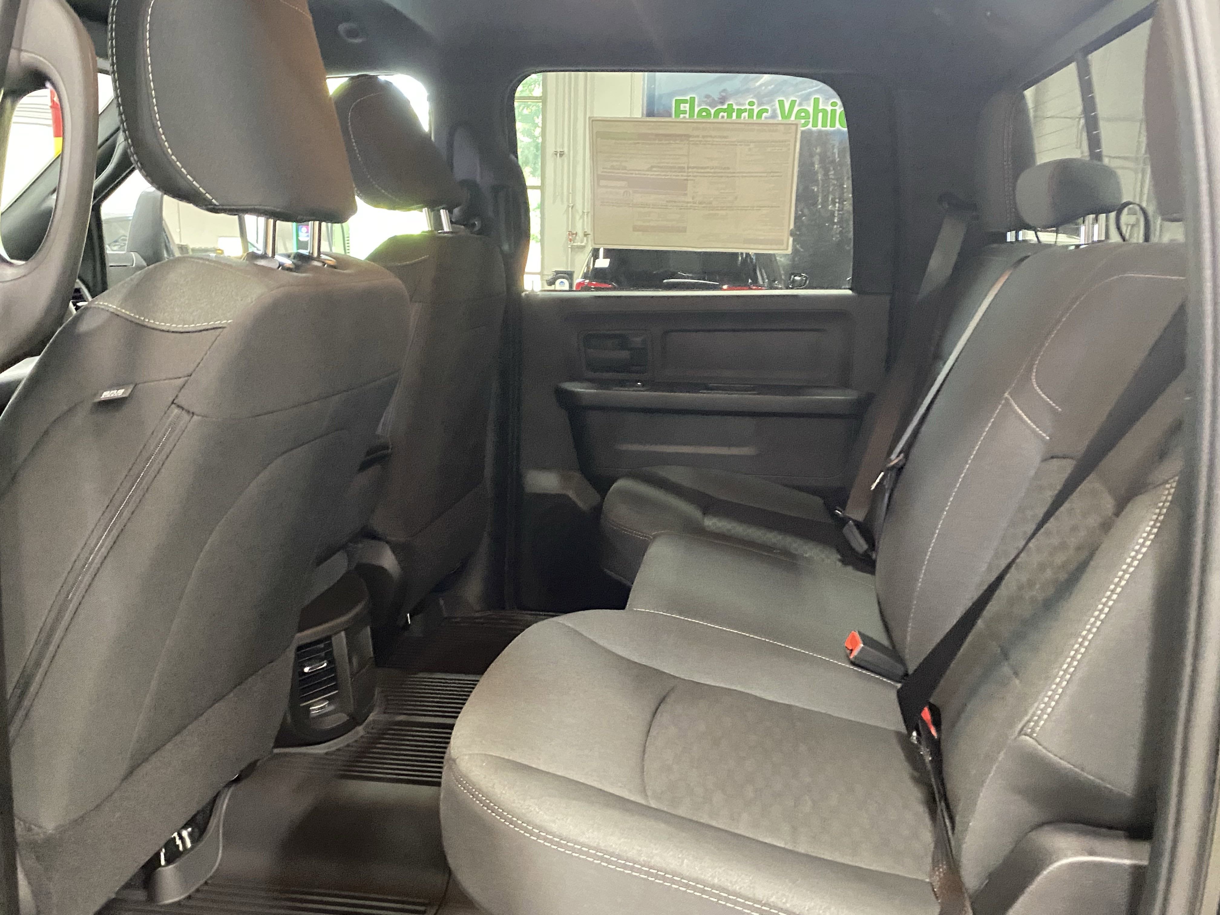 2025 RAM Ram 2500 RAM 2500 TRADESMAN CREW CAB 4X4 6'4' BOX