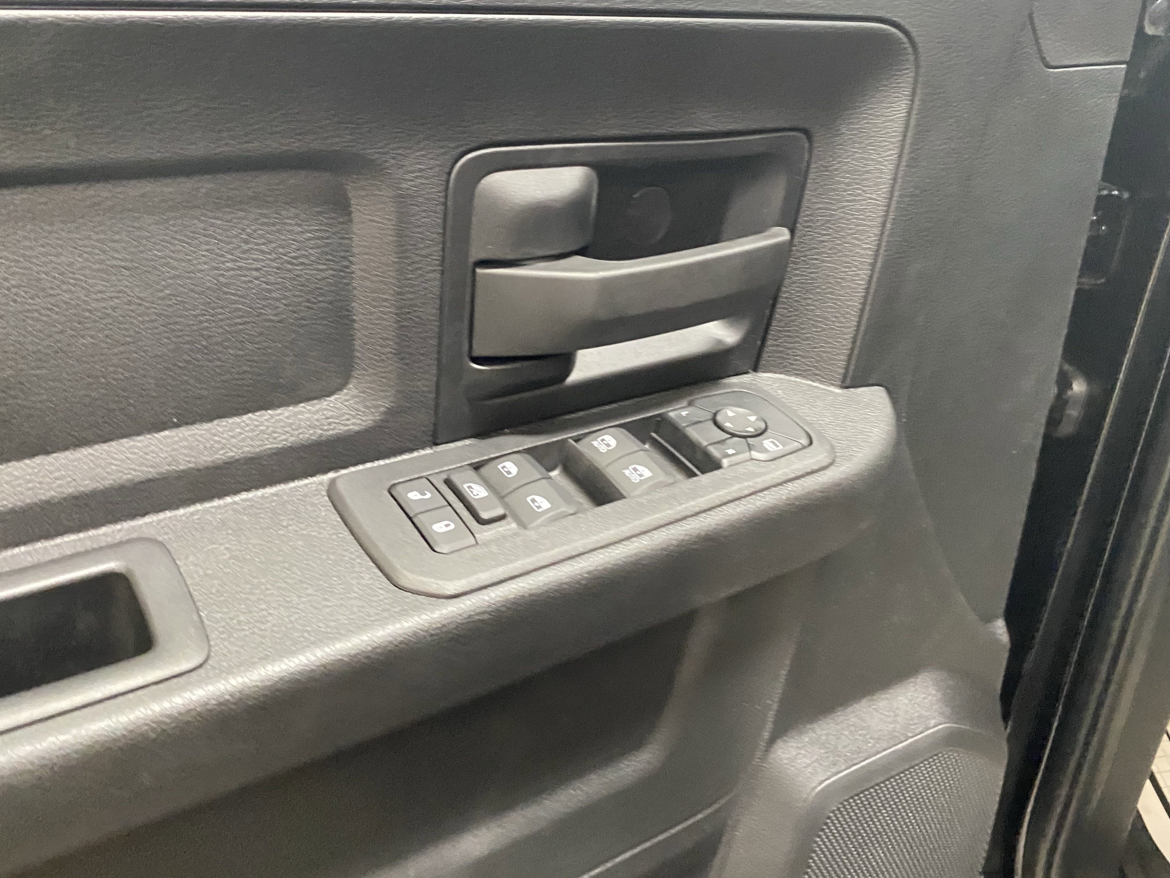 2025 RAM Ram 2500 RAM 2500 TRADESMAN CREW CAB 4X4 6'4' BOX