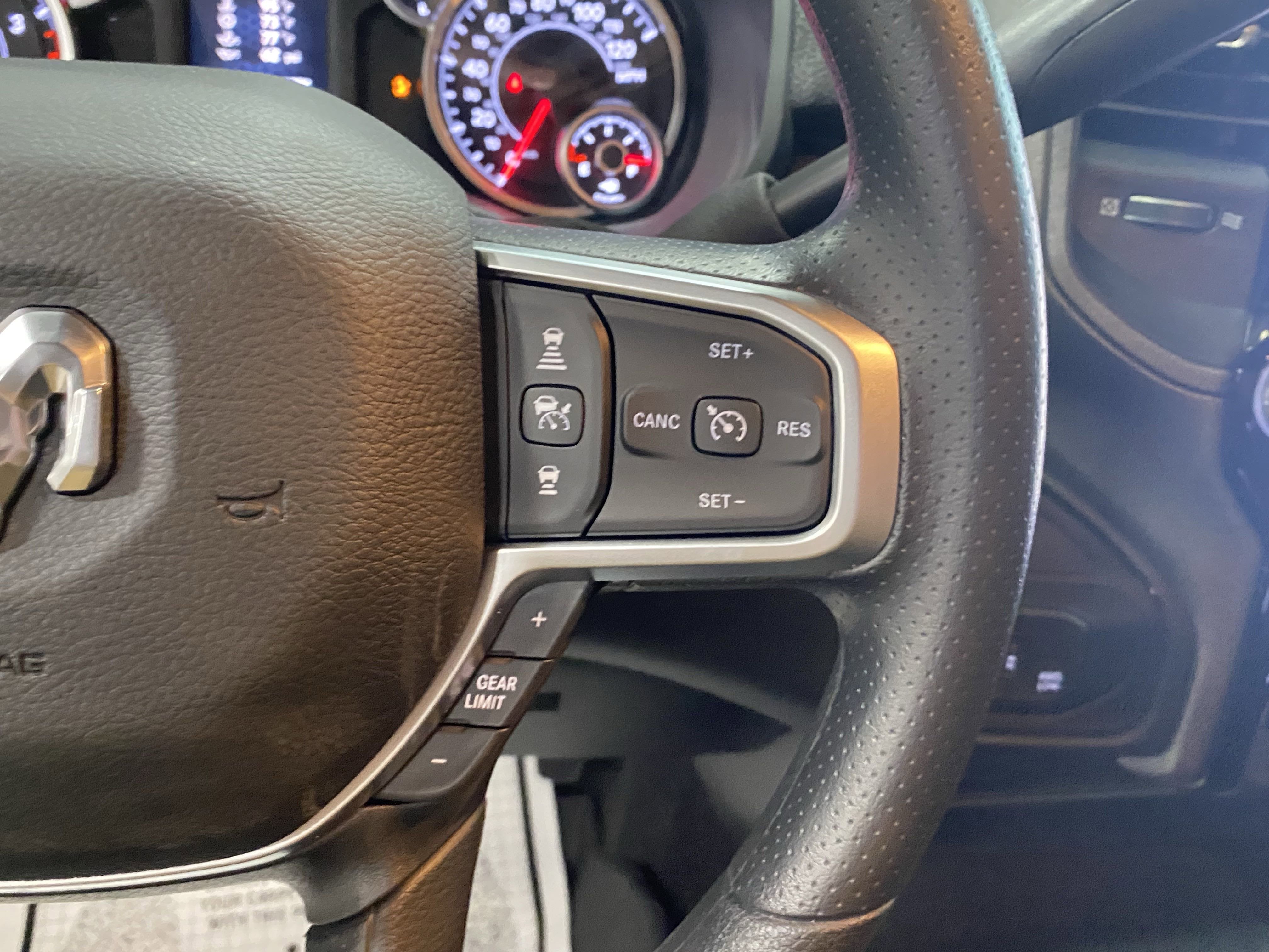 2025 RAM Ram 2500 RAM 2500 TRADESMAN CREW CAB 4X4 6'4' BOX