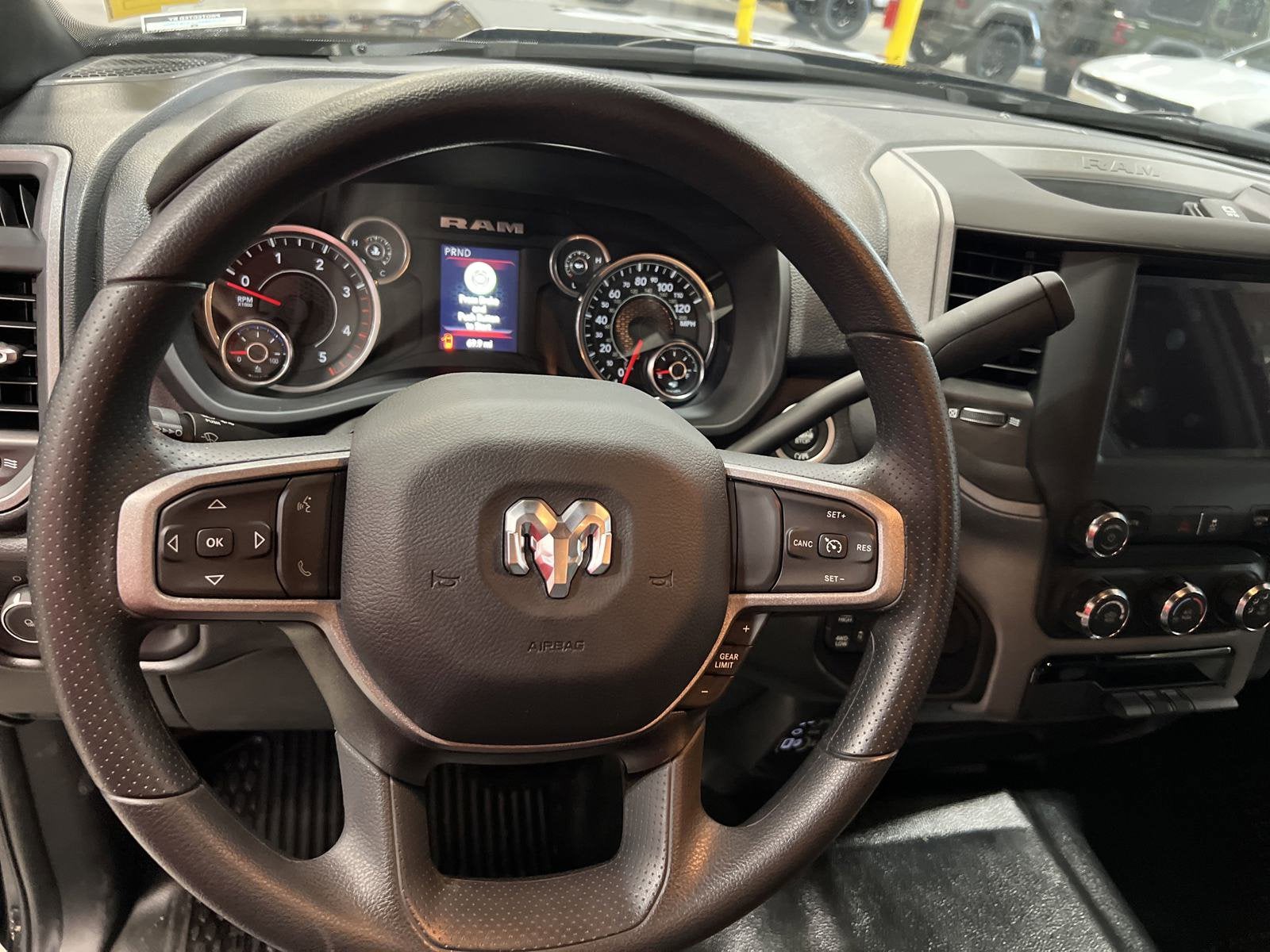 2024 RAM Ram 2500 RAM 2500 TRADESMAN CREW CAB 4X4 6'4' BOX