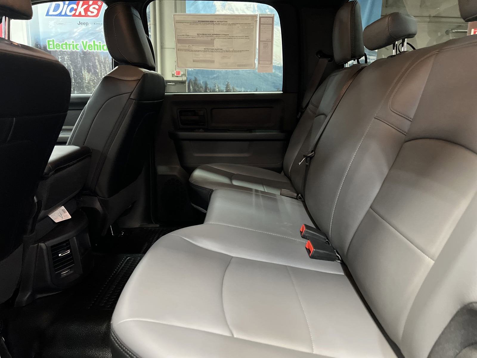 2024 RAM Ram 2500 RAM 2500 TRADESMAN CREW CAB 4X4 6'4' BOX