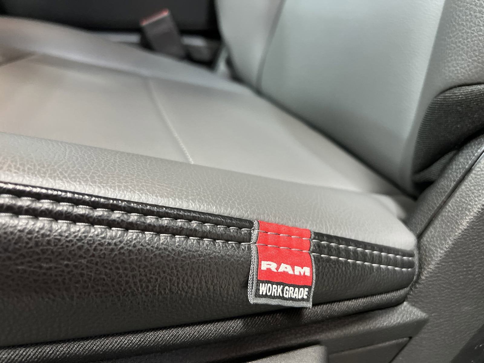 2024 RAM Ram 2500 RAM 2500 TRADESMAN CREW CAB 4X4 6'4' BOX